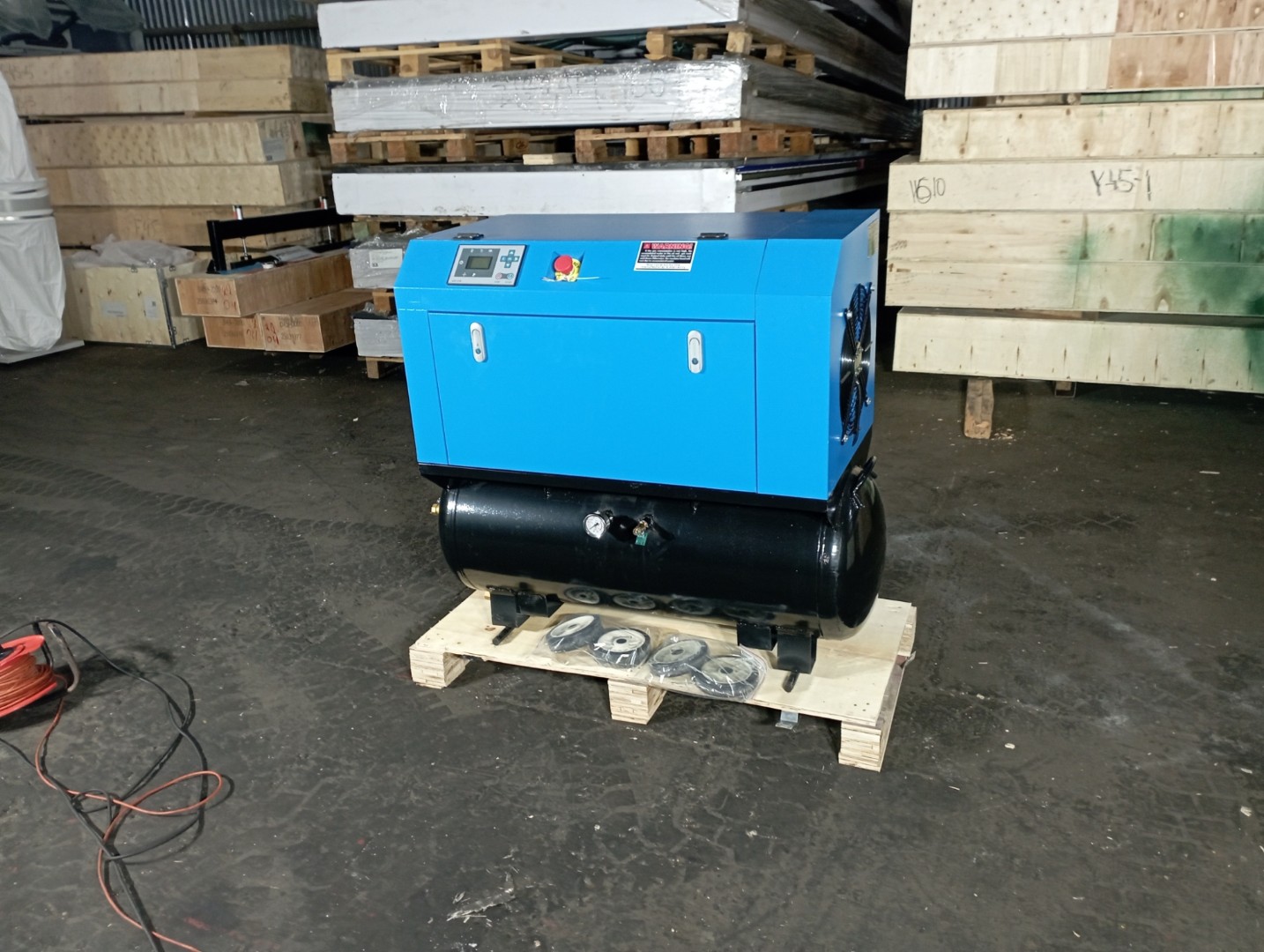 Винтовой компрессор с прямым приводом HS-5HP 8-0,6-130