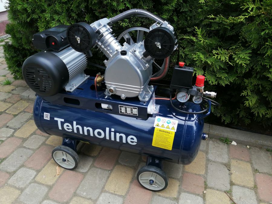 Компрессор ременной Tehnoline TP420/50, 2,2кВт, 8 бар, 2 поршня