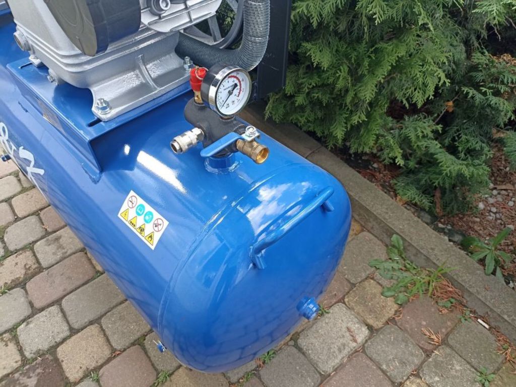 Компрессор ременной Tehnoline S&K TP1200/300, 5,5 кВт, 10 бар, 380В, 3 поршня