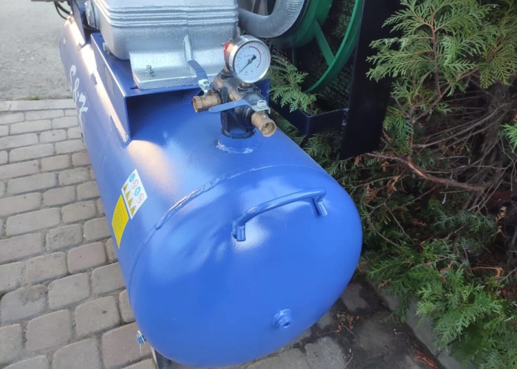 Компрессор ременной Tehnoline S&K TP2100/300, 11 кВт, 15л.с, 10 атм