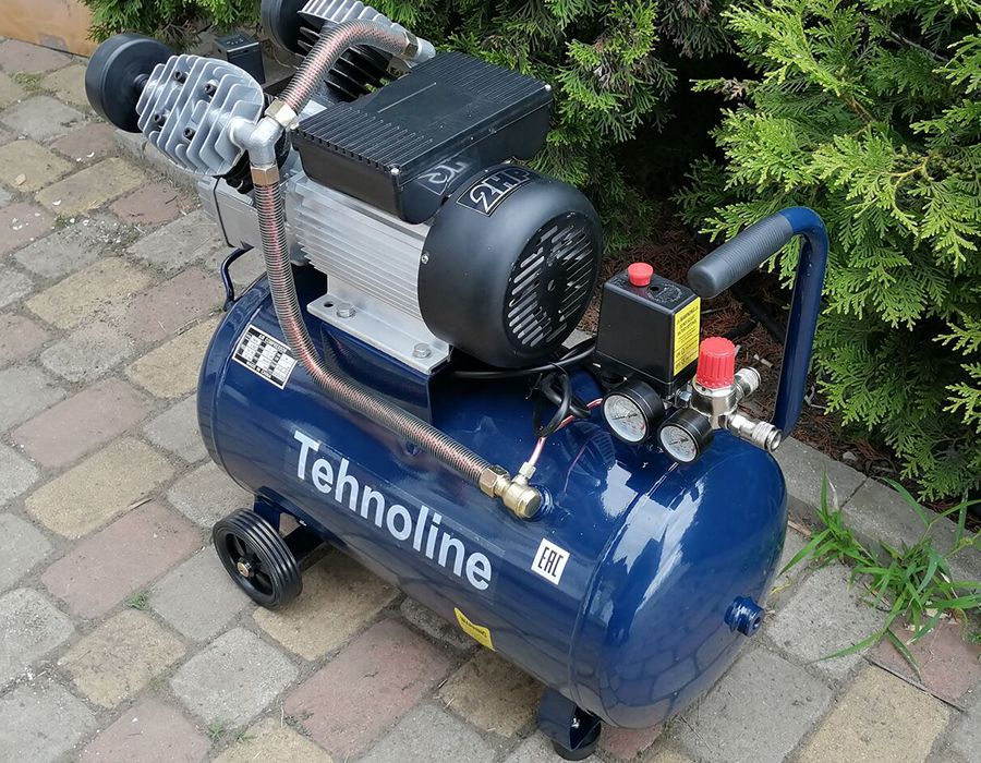 Компрессор с прямой передачей Tehnoline T415/50, 2200 Вт, 8 бар, 2 поршня