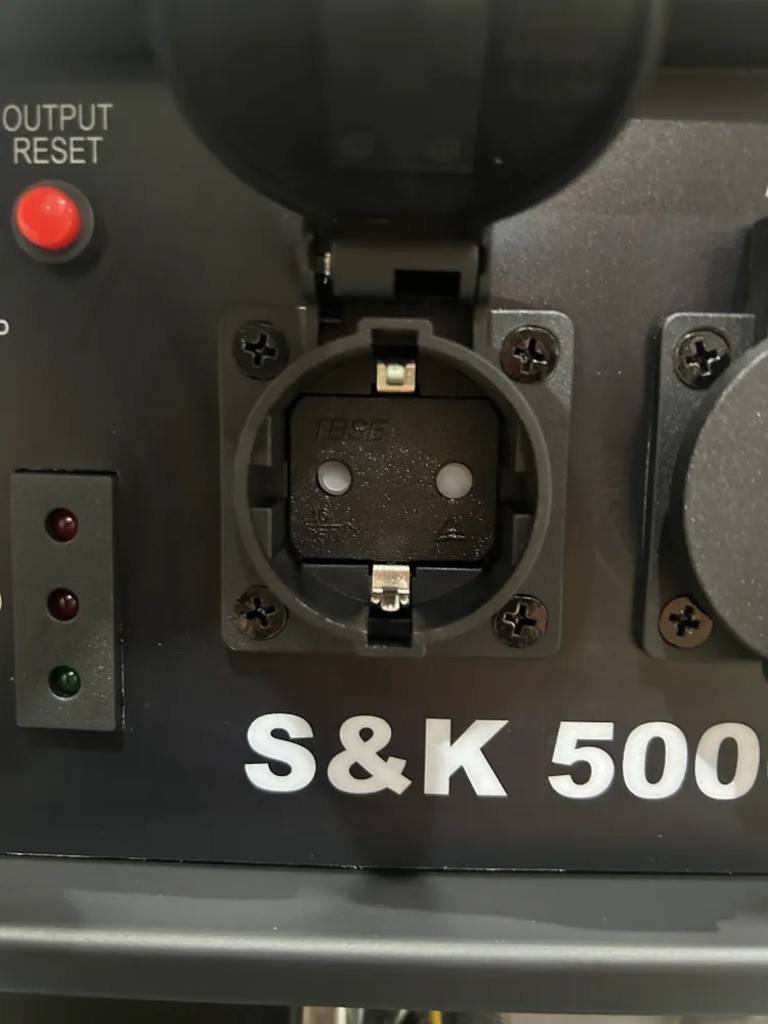 Генератор Tehnotek S&K 5000i , 4,5 кВт, 220В, ручной старт, инвертор