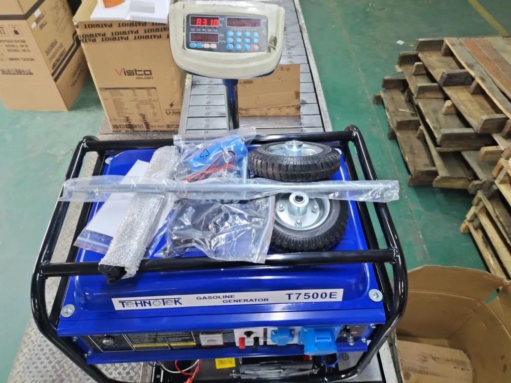 Генератор Tehnotek T7500, 7 кВт, 220В, ручной старт, медная обмотка