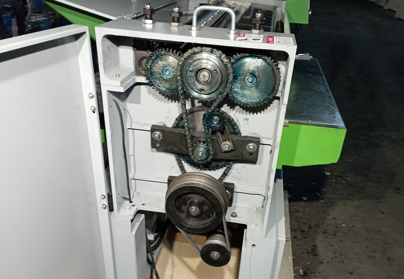 Рейсмусовый станок LTT MB1010H, 11 кВт, 1000мм с электроподъемом стола