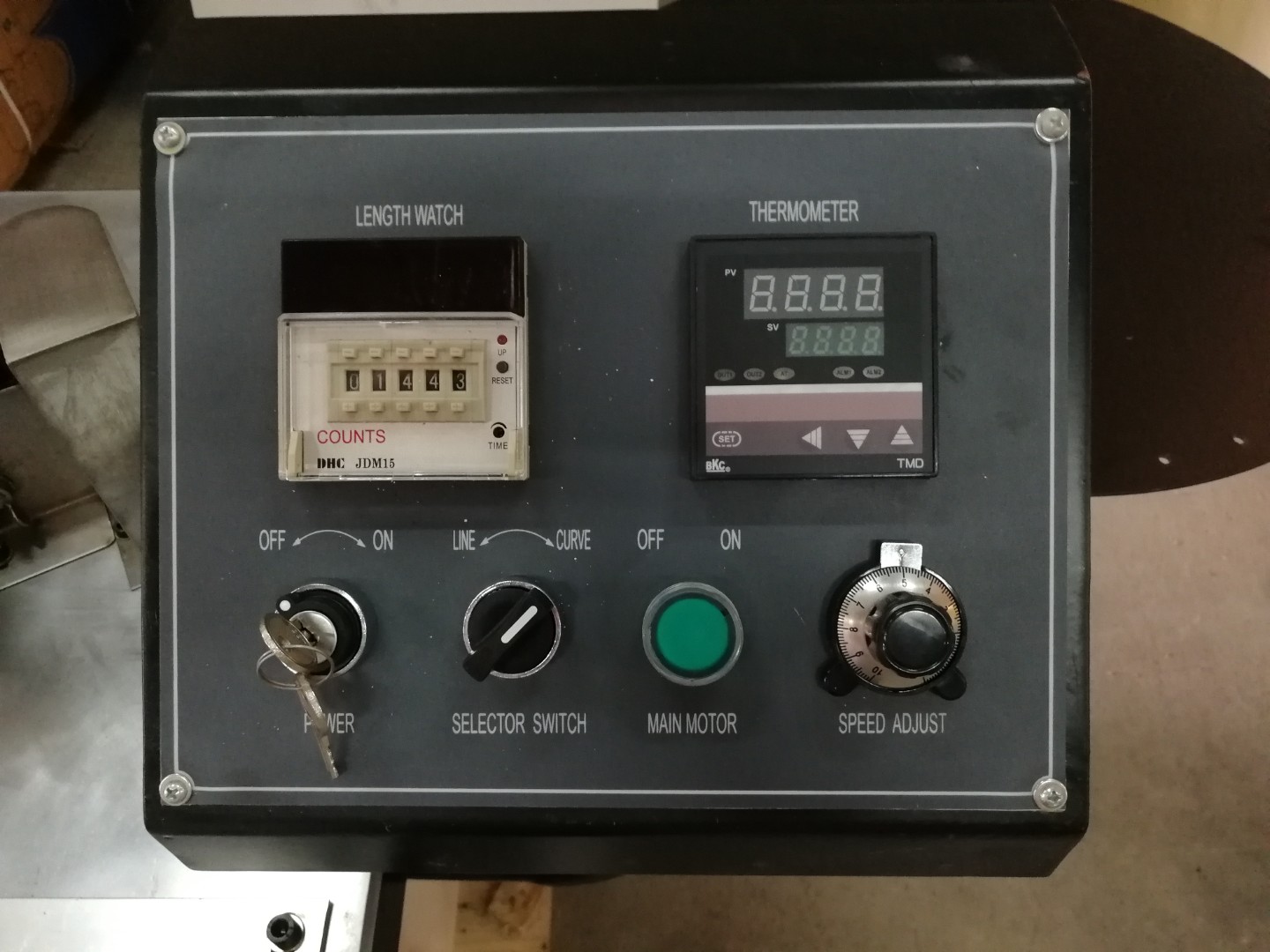 Кромкооблицовочный криволинейный станок LTT MF50SA, 2,13 кВт, 380 В