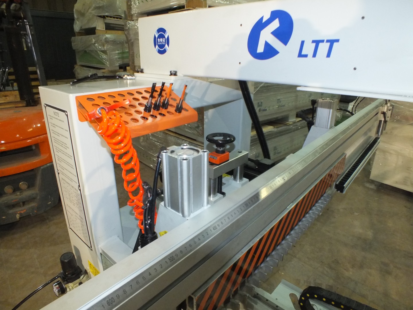 Станок сверлильно-присадочный LTT TQS-406 с поворотными вертикальными траверсами