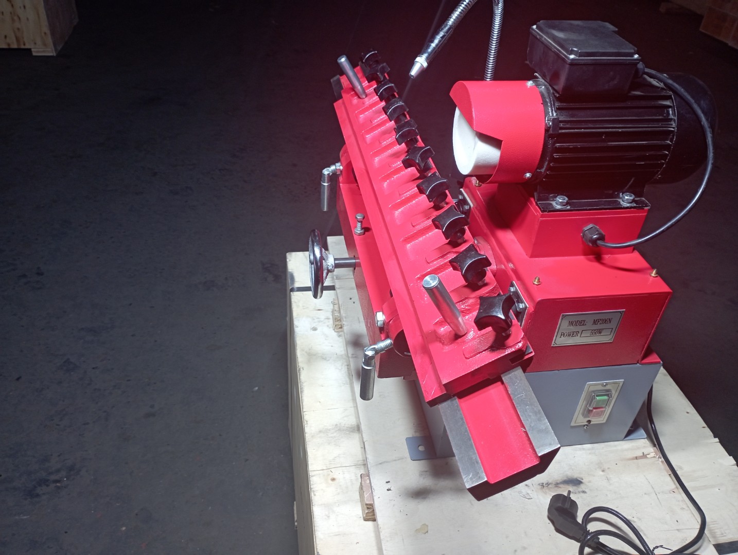 Заточной станок LTT MF206N 550W, 220V, 5 мм, 630 мм