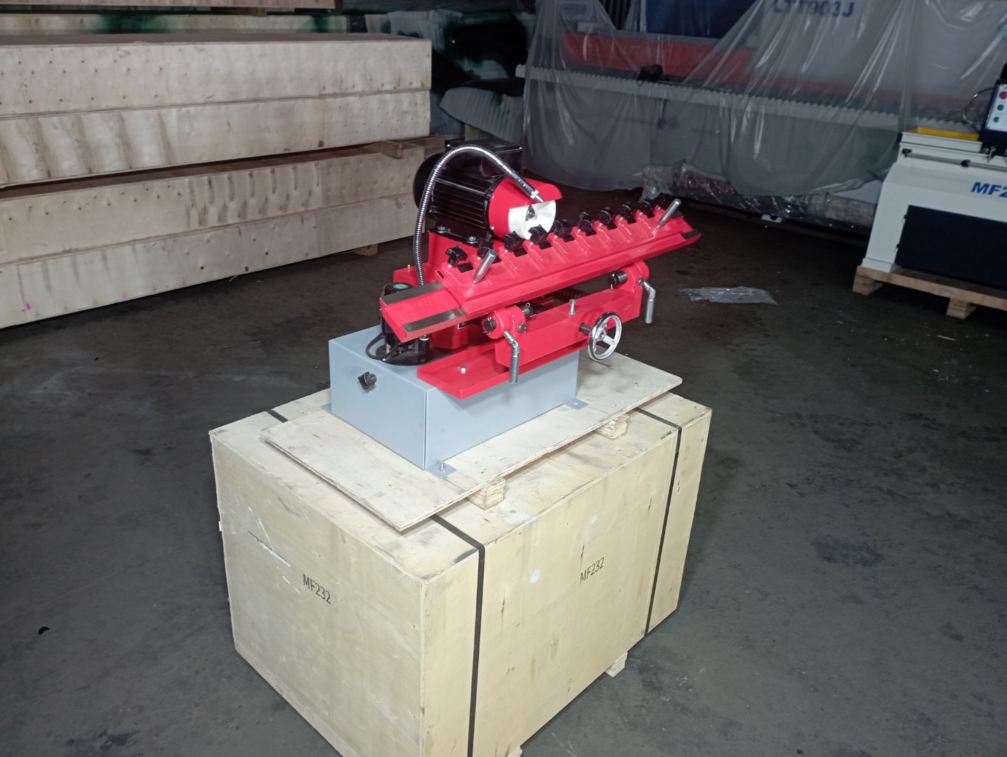 Заточной станок LTT MF206N 550W, 220V, 5 мм, 630 мм