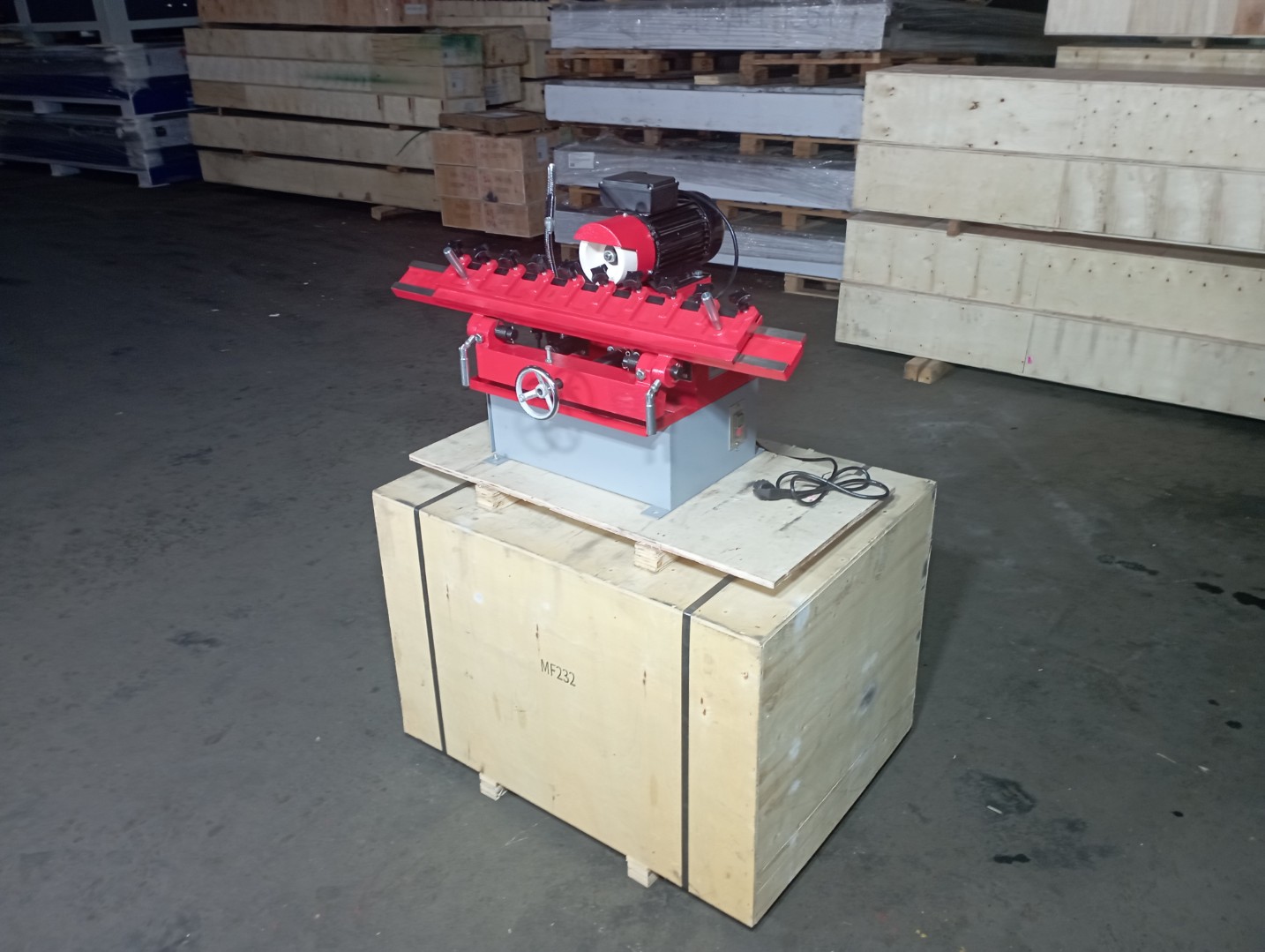 Заточной станок LTT MF206N 550W, 220V, 5 мм, 630 мм
