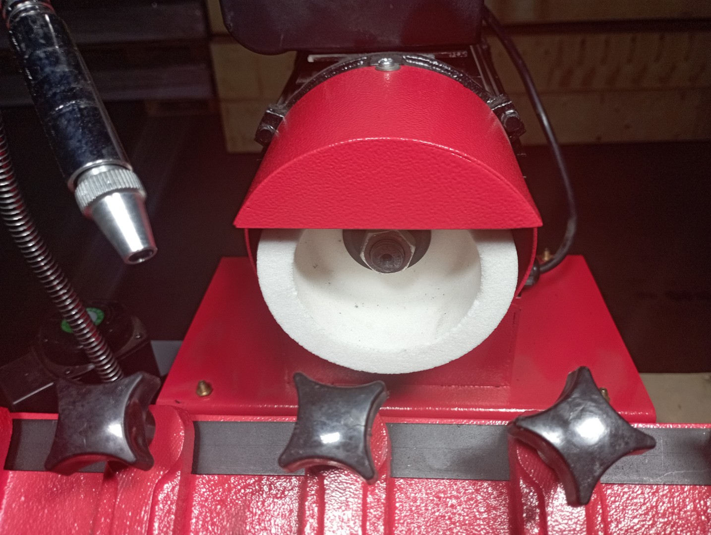 Заточной станок LTT MF206N 550W, 220V, 5 мм, 630 мм