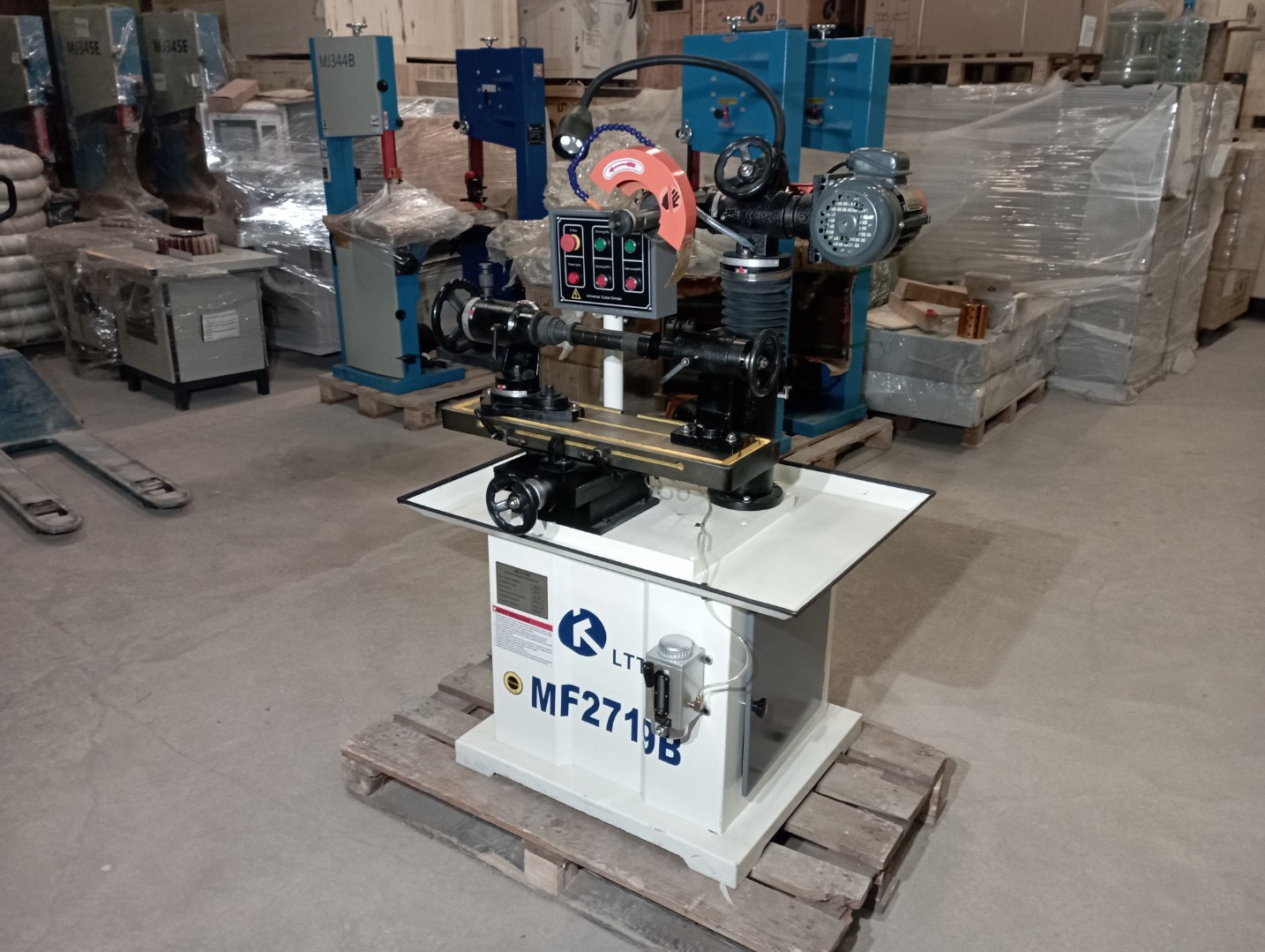 Заточной станок LTT MF2719B, 550 Вт, 300 мм