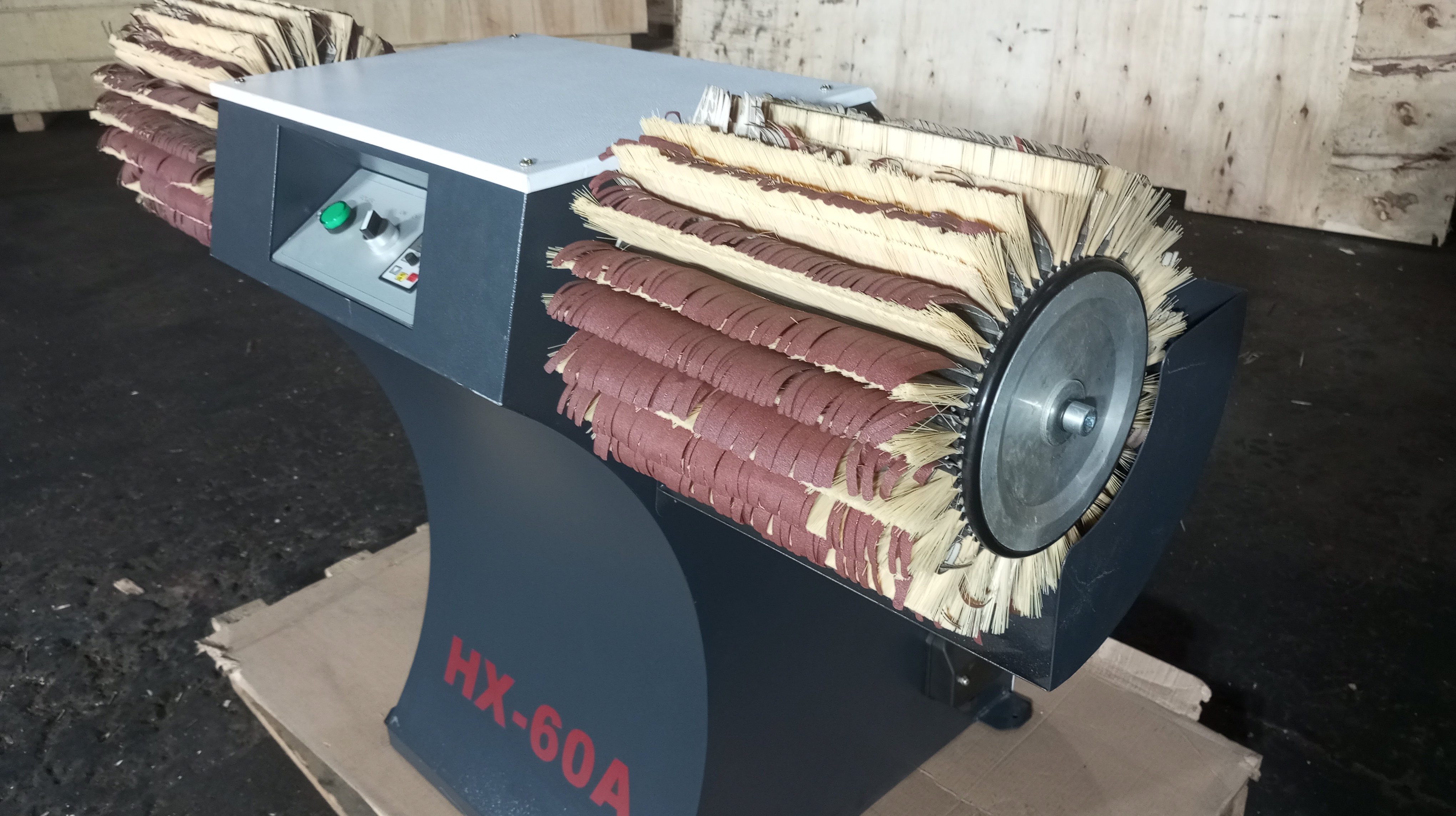 Шлифовальный станок LTT HX-60A, 1.5 кВт, с 2 лепестковыми барабанами