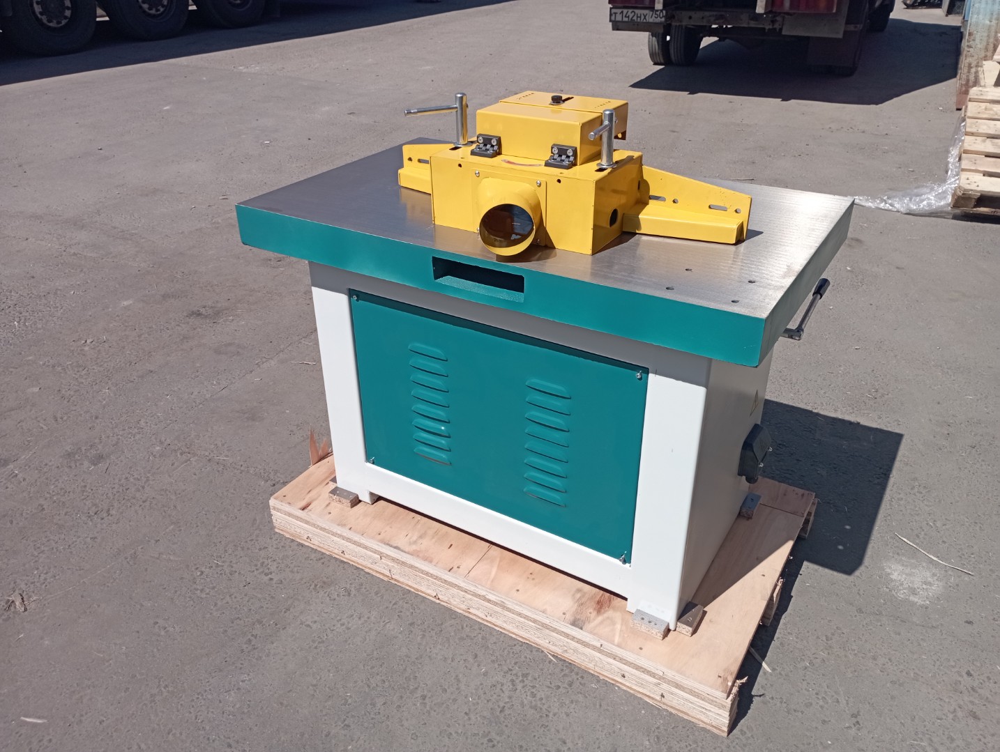 Фрезерный станок LTT MX5117В 5.5 кВт, без каретки