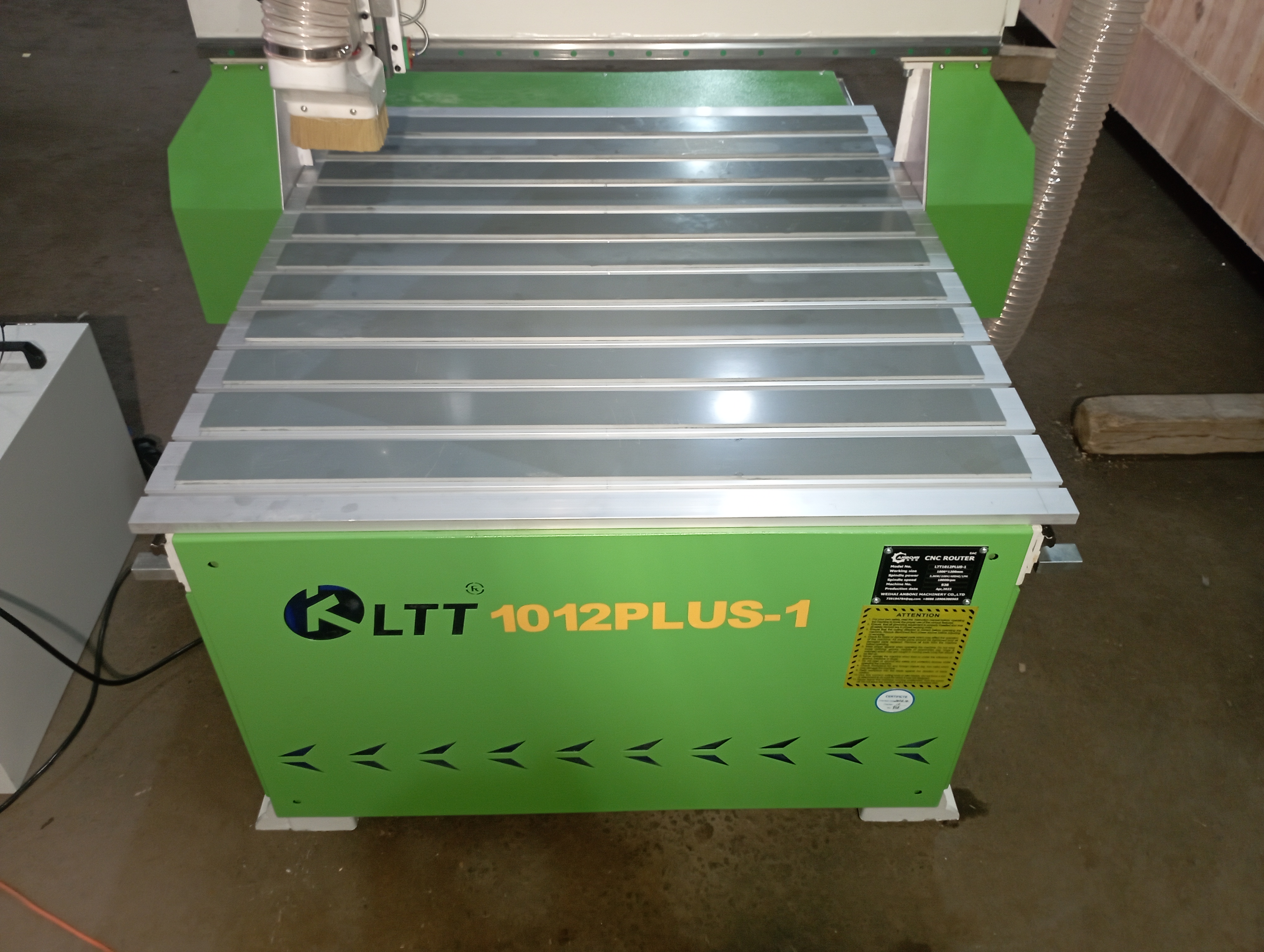 Фрезерно-гравировальный станок LTT-1012 Plus, 2.2 кВт с ЧПУ