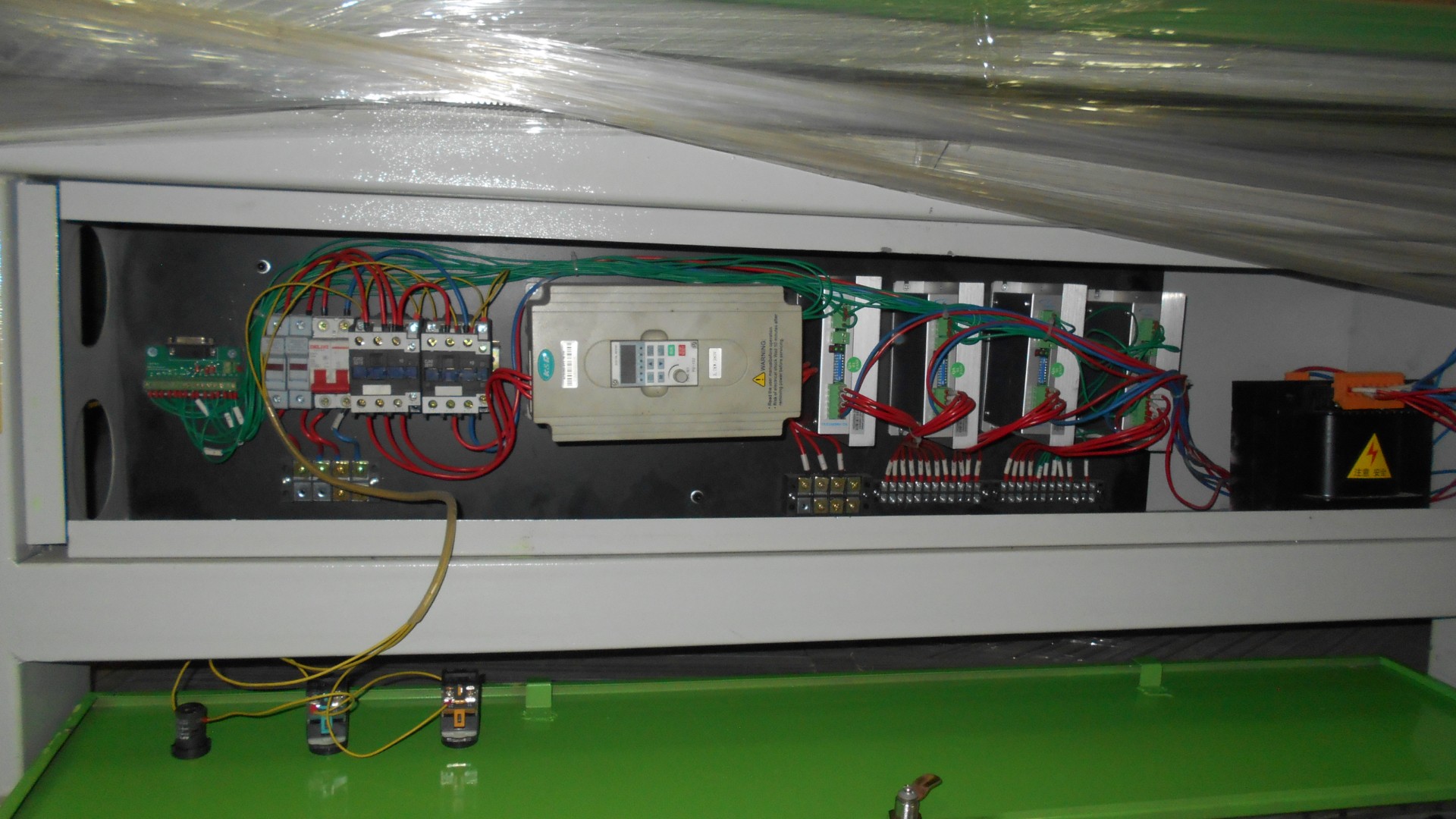 Фрезерно-гравировальный станок LTT-1325B, 3.2 кВт с ЧПУ NC-Studio, 1300х2500мм