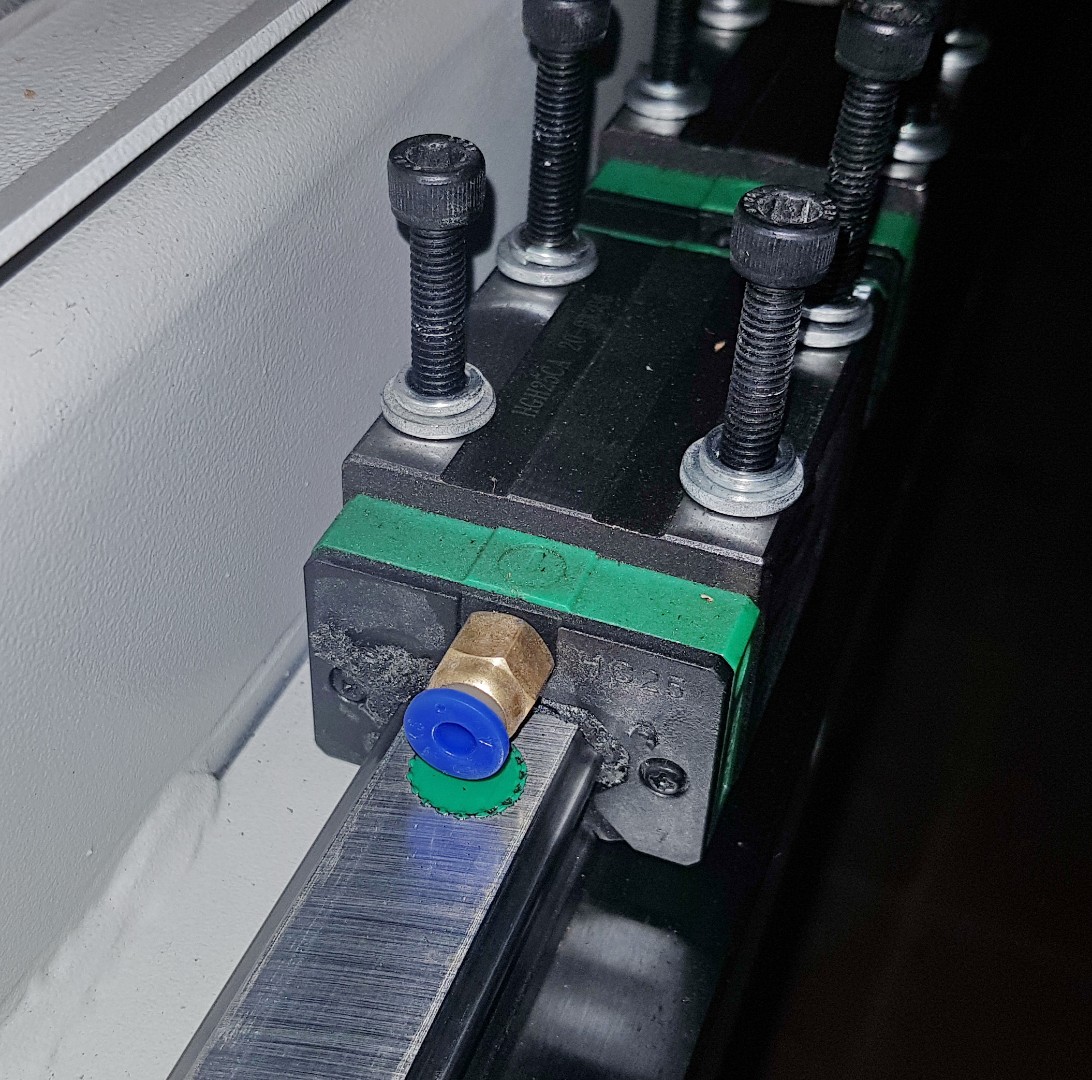 Фрезерный станок ЧПУ LTT-1325A (KCT1325), DSP, 4.5 кВт, с вакуумным столом