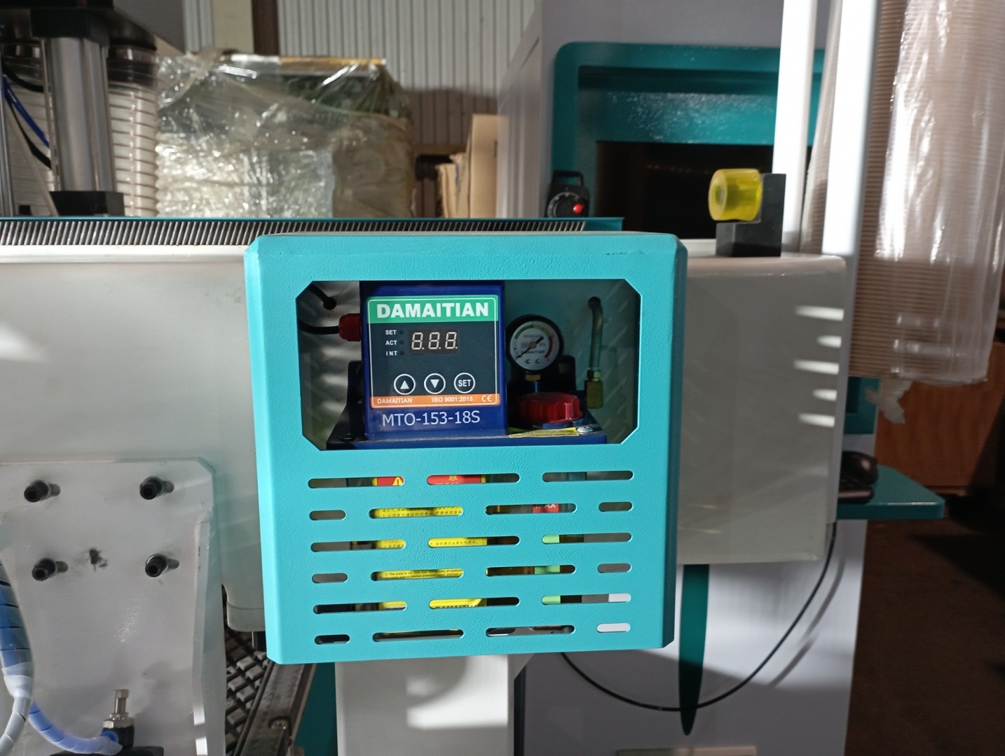 Фрезерный станок ЧПУ LTT-1325-4А(servo), LNC, 6 кВт, 4 шпинделя