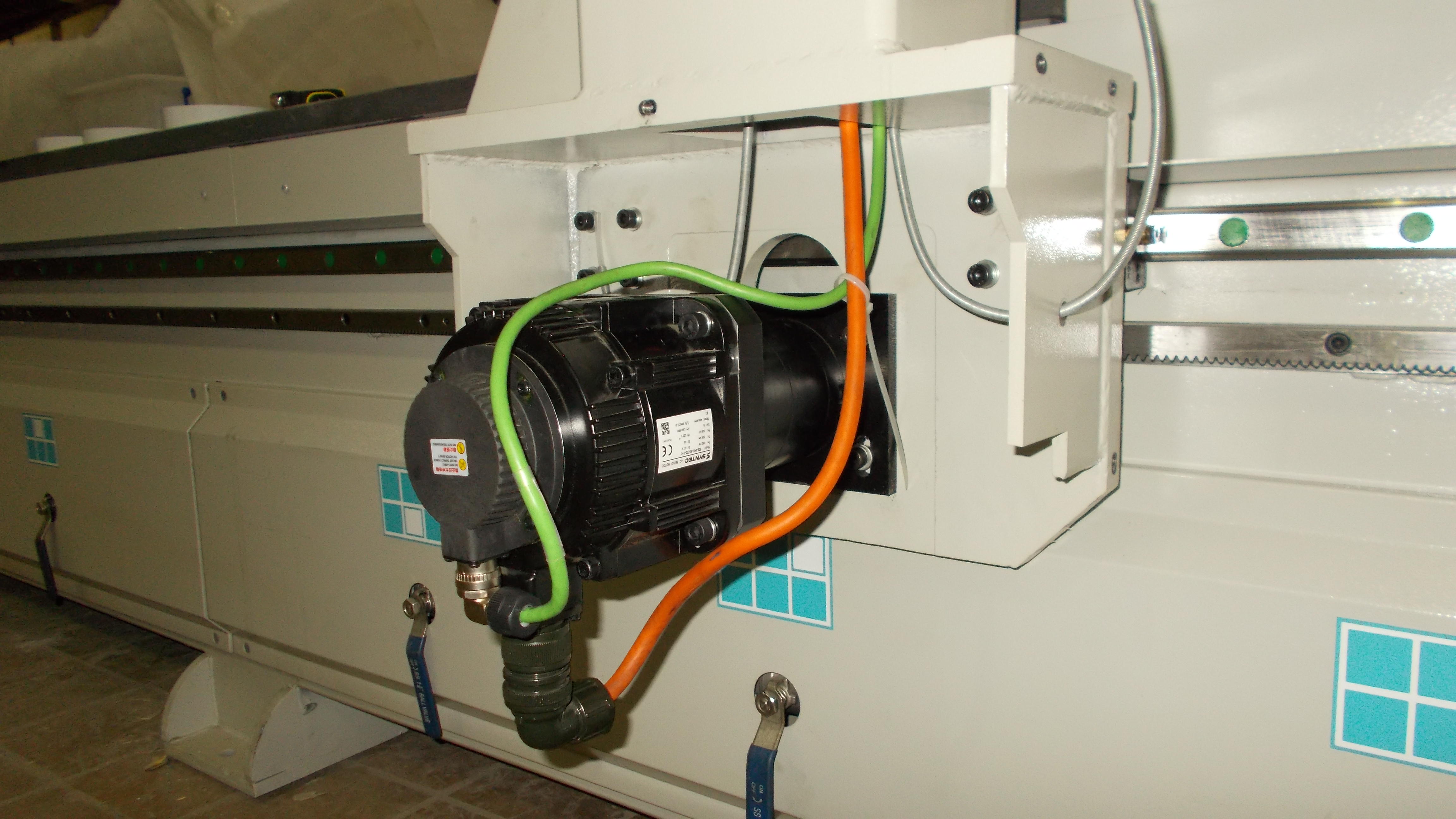 Фрезерный станок с ЧПУ LTT-1325ZW, SINTEK, 7,5 кВт, с комбинированным  столом