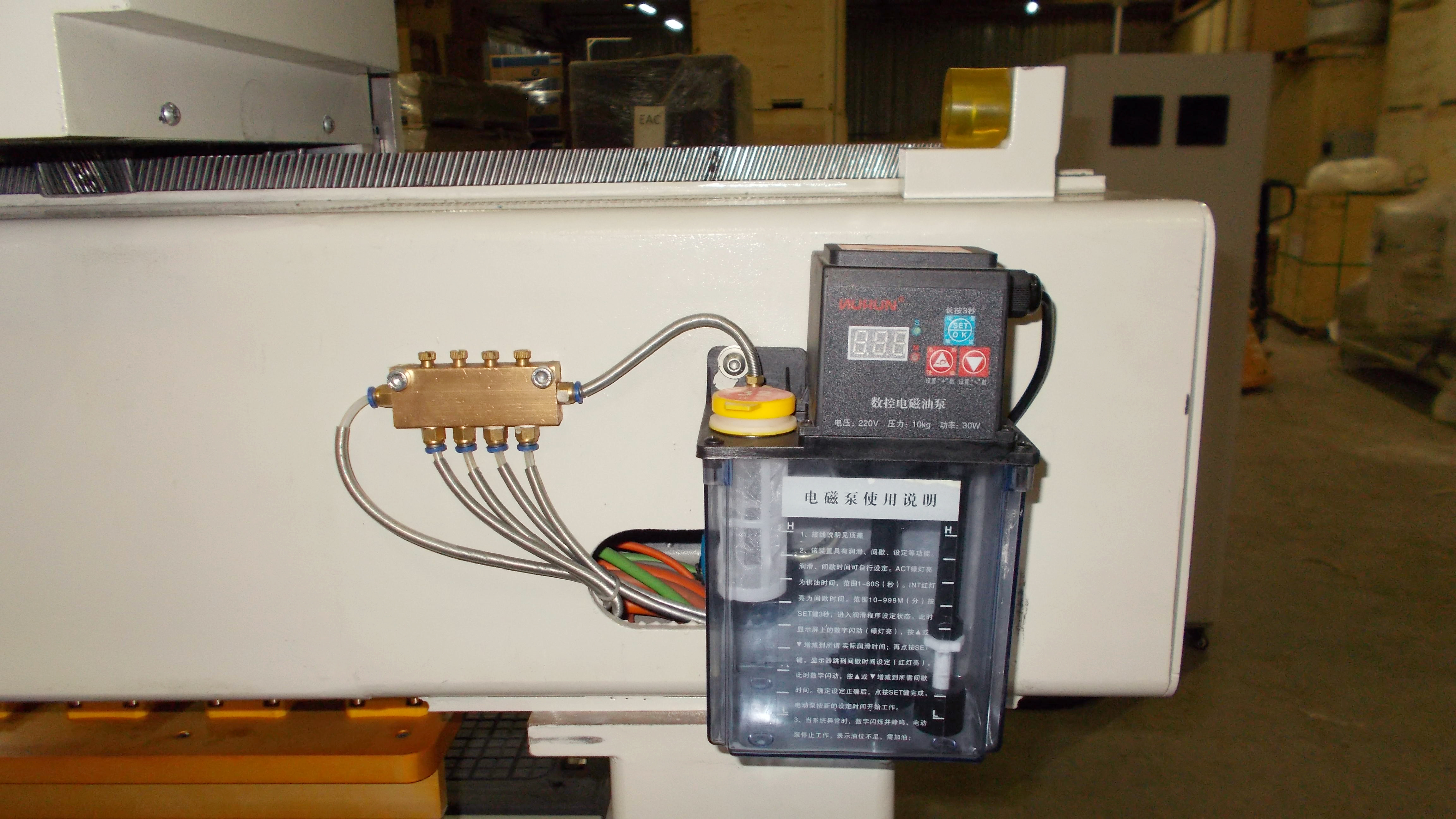Фрезерный станок с ЧПУ LTT-1325ZW, SINTEK, 7,5 кВт, с комбинированным  столом