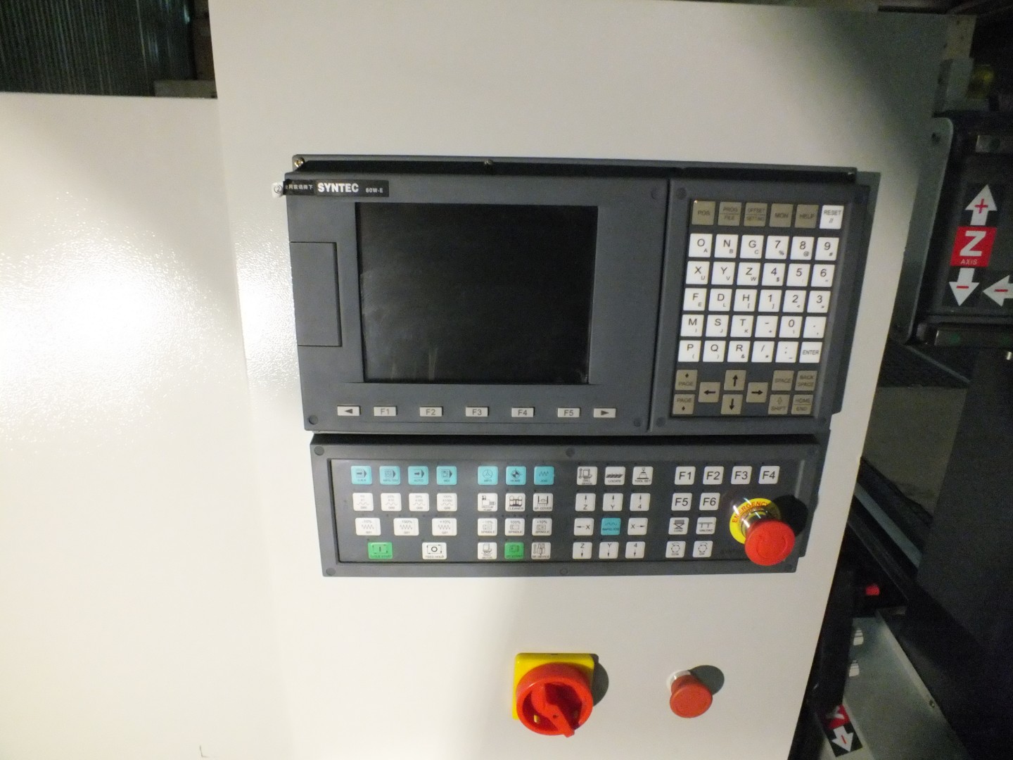 Фрезерный станок с ЧПУ LTT-1325Z-45, SYNTEK, 9 кВт, с поворотным шпинделем