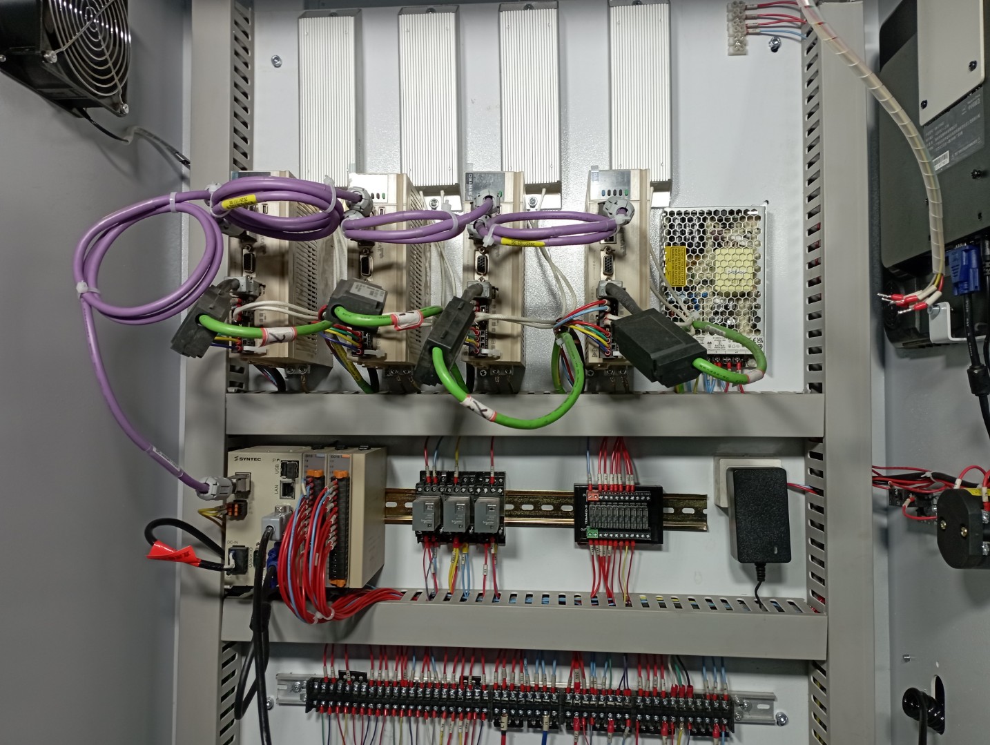 Фрезерный станок с ЧПУ LTT-2130ZW, SINTEK, 9 кВт, с поворотным шпинделем