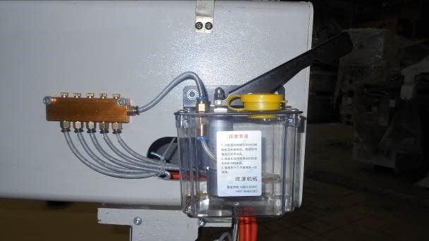 Фрезерный станок с ЧПУ LTT-2140, 6 кВт, c ручной сменой инструмента