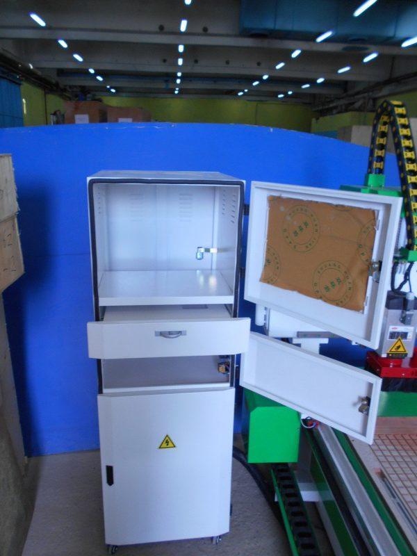 Фрезерный станок с ЧПУ LTT-2140Z, 9 кВт, c линейной сменой инструмента