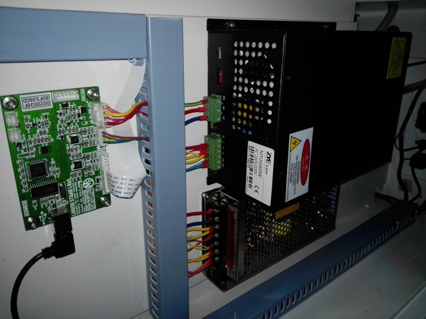 Лазерно-гравировальный станок с ЧПУ LTT-Z1040B, 60Вт, чиллер СW3000, с подъемным столом