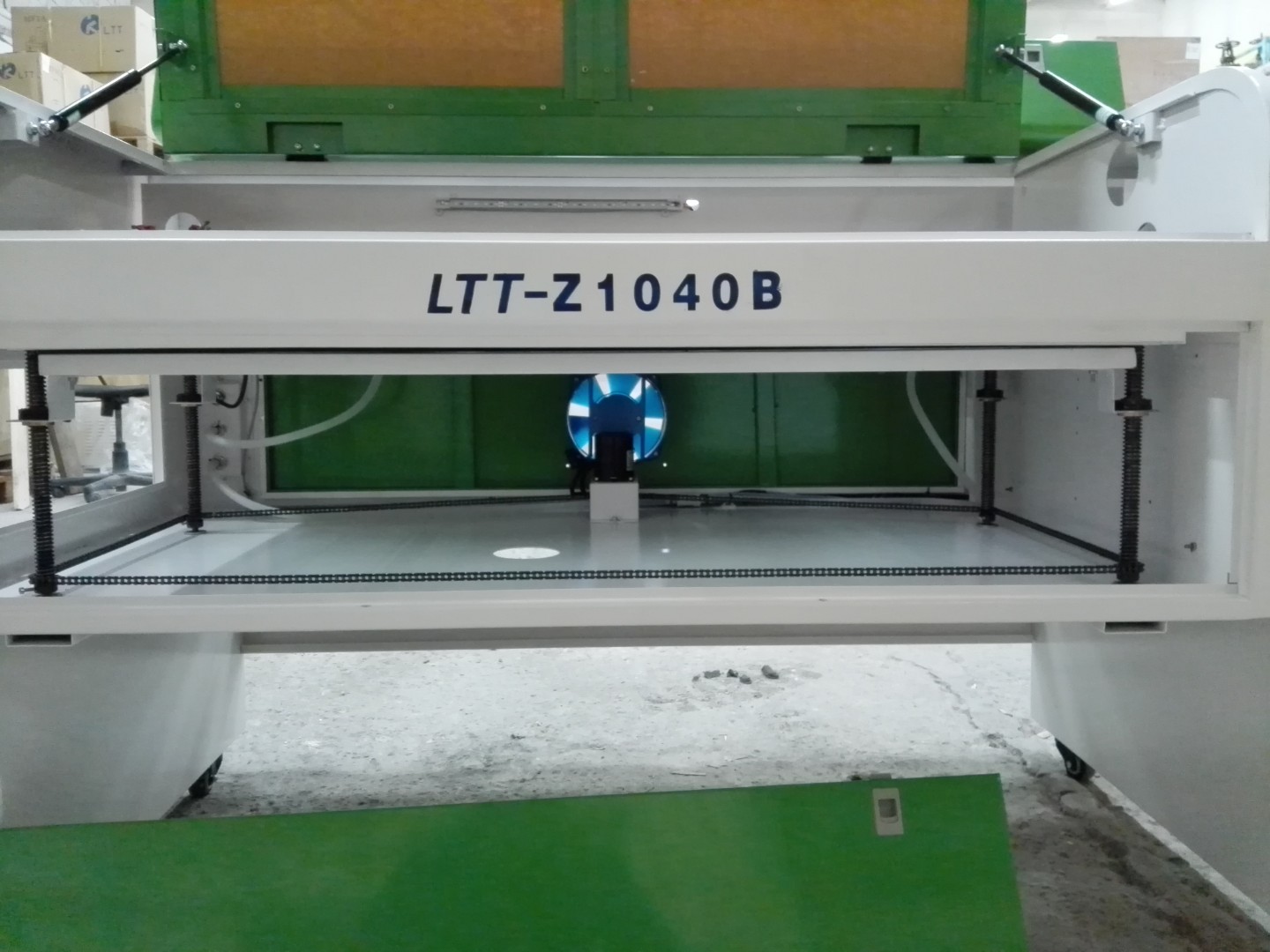 Лазерно-гравировальный станок с ЧПУ LTT-Z1040B, 60Вт, чиллер СW3000, с подъемным столом