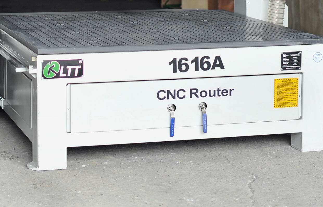 Фрезерный станок с ЧПУ LTT-1616А, 4.5 кВт, c ручной сменой инструмента