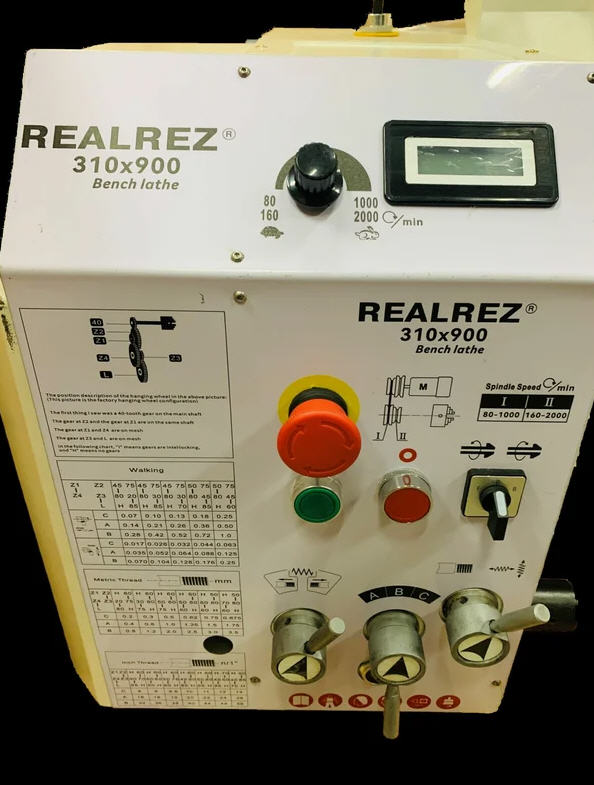 Токарно-винторезный станок REALREZ-310x900, 1500Вт, УЦИ, СОЖ, 400V
