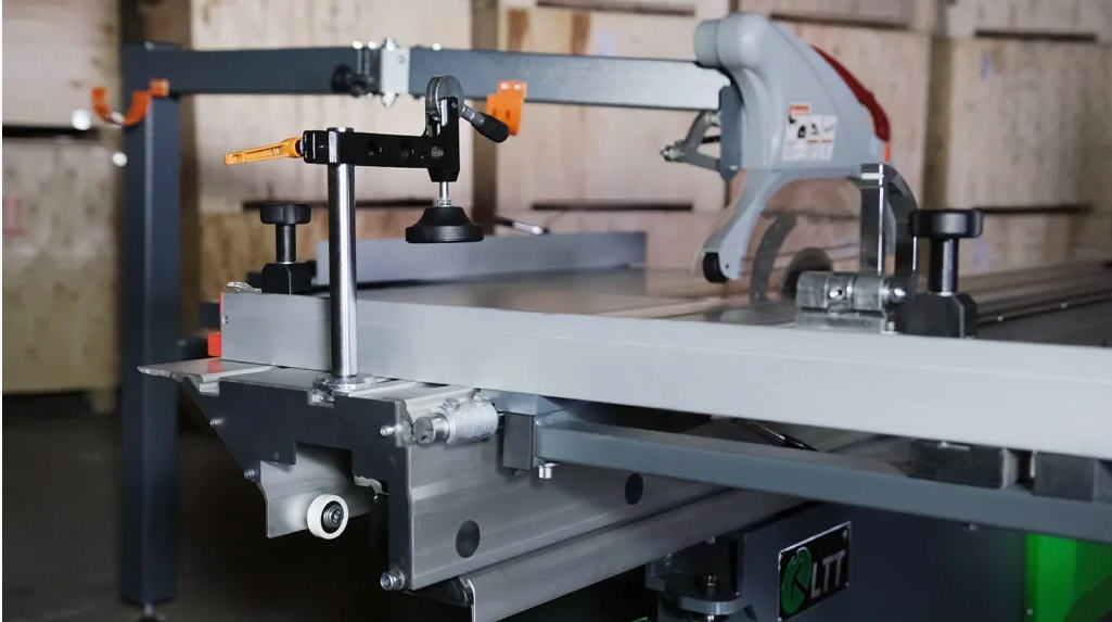 Форматно-раскроечный станок LTT W10, 6.6 кВт, роликовая каретка 3.18 метра
