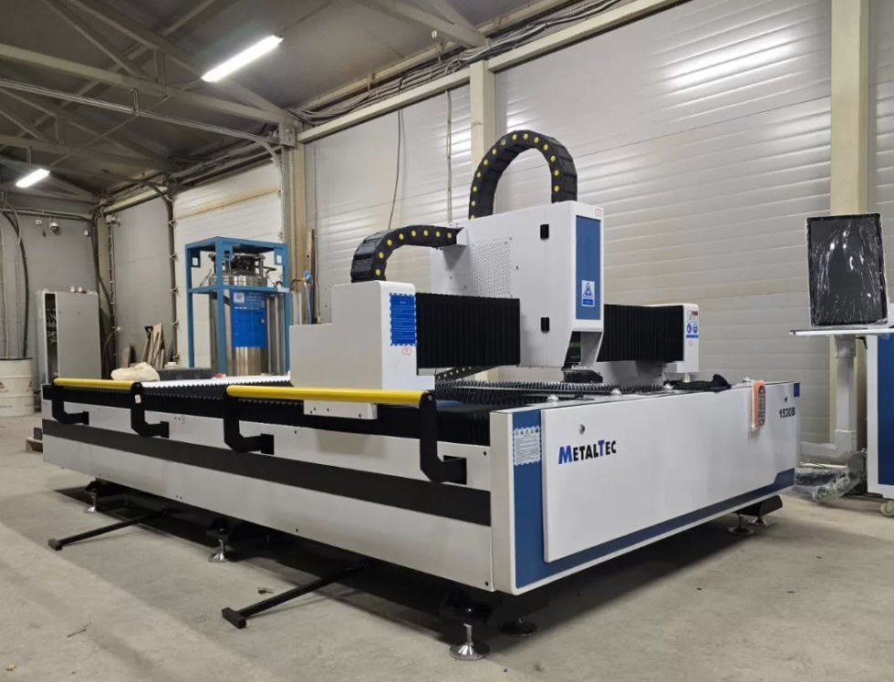 ЧПУ станок лазерной резки MetalTec 1560B, RAYCUS 6 kW