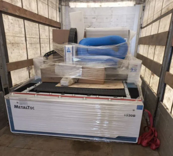 ЧПУ станок лазерной резки MetalTec 1560B, RAYCUS 6 kW
