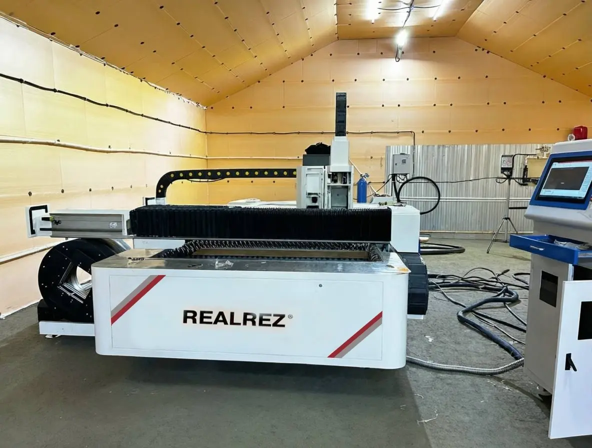 ЧПУ станок лазерной резки REALREZ OFL-P 3000
