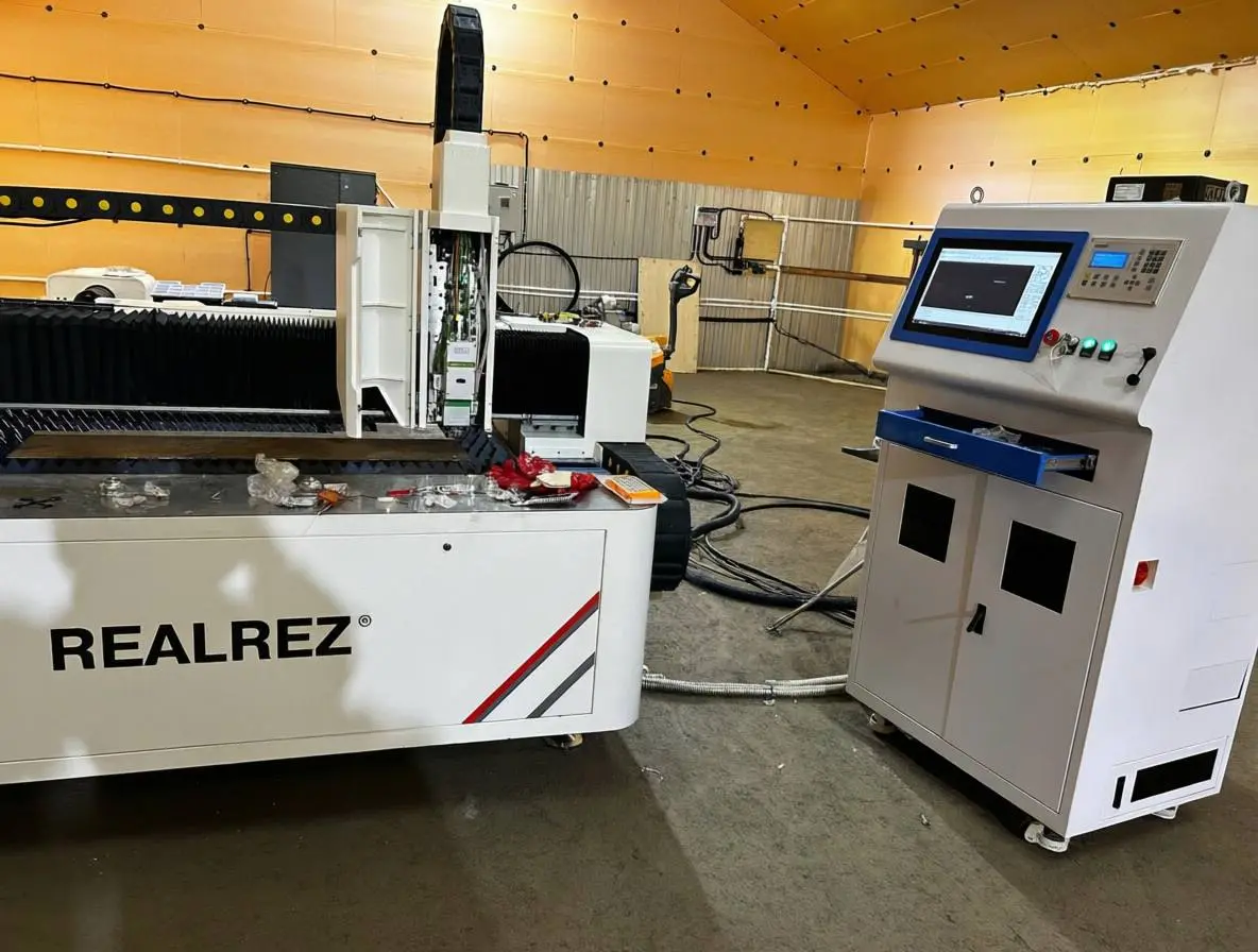 ЧПУ станок лазерной резки REALREZ OFL-P 3000