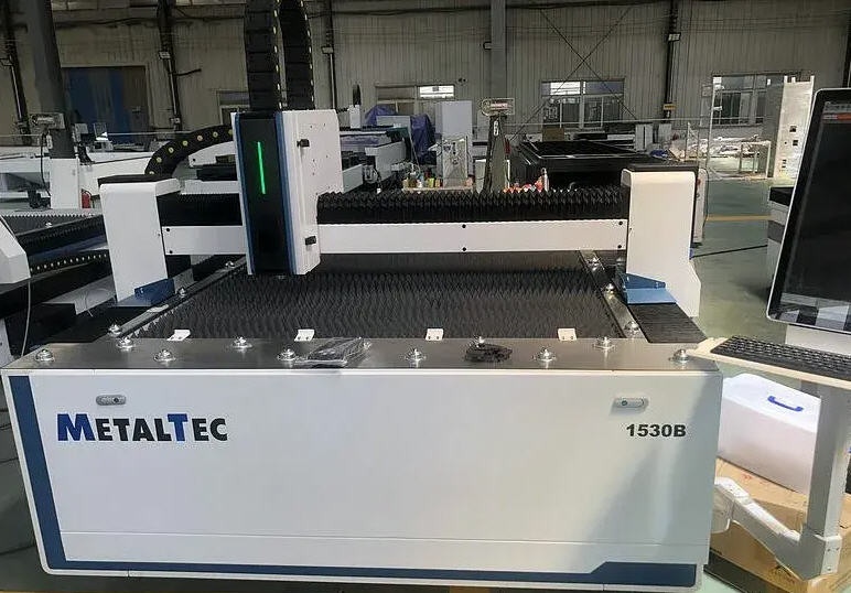 ЧПУ станок лазерной резки MetalTec 1530S, RAYCUS 3 kW, RJ-1530S
