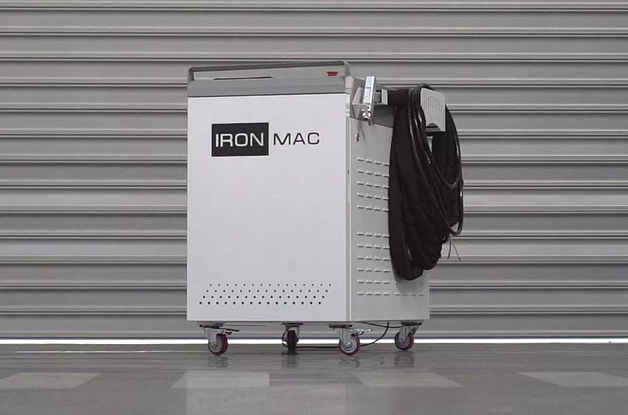 Аппарат ручной лазерной сварки 3в1 IRONMAC IWO-3000, Raycus