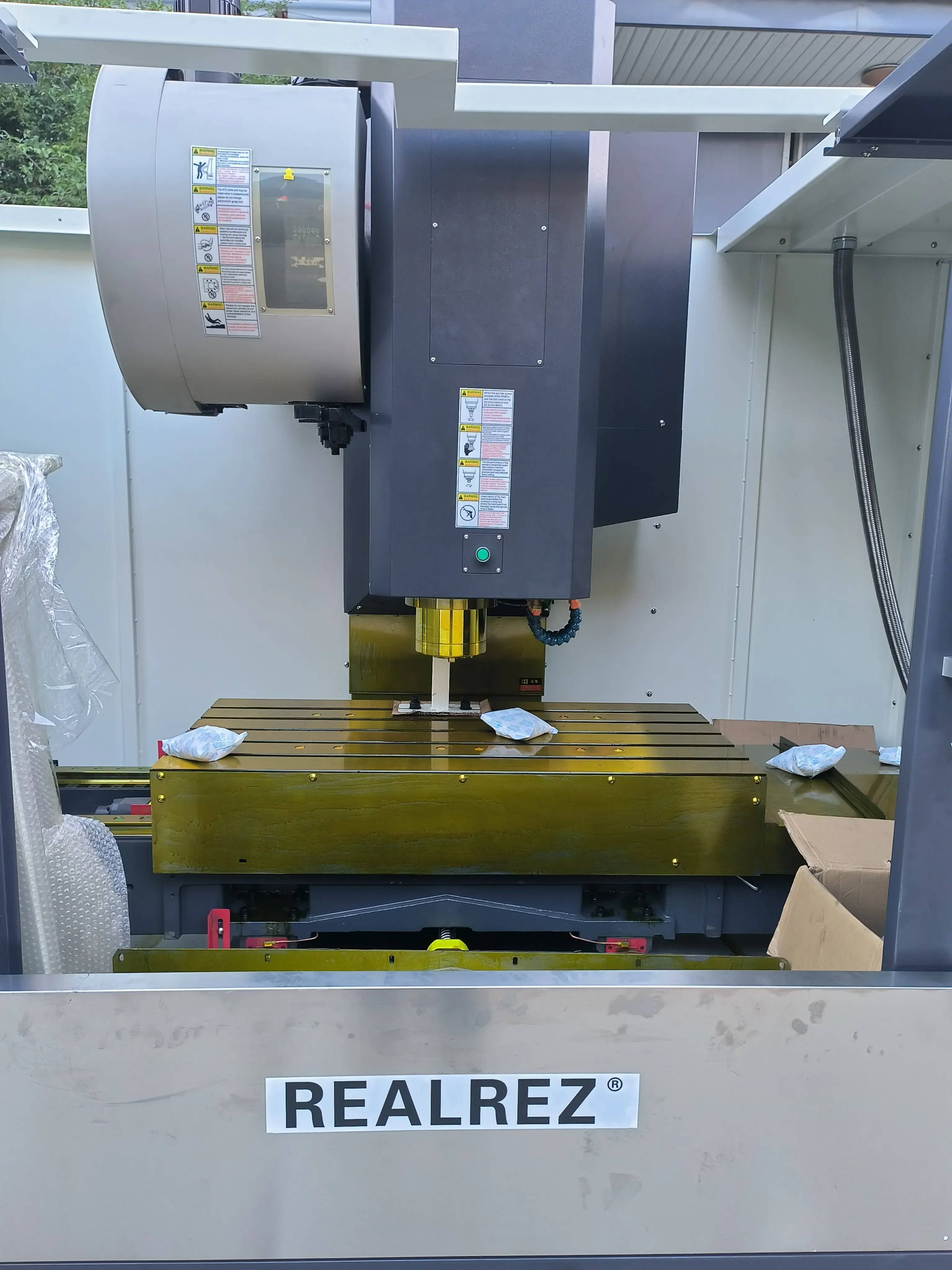 Фрезерный обрабатывающий центр с ЧПУ REALREZ VMC1160, ЧПУ GSK 25I, 15кВт
