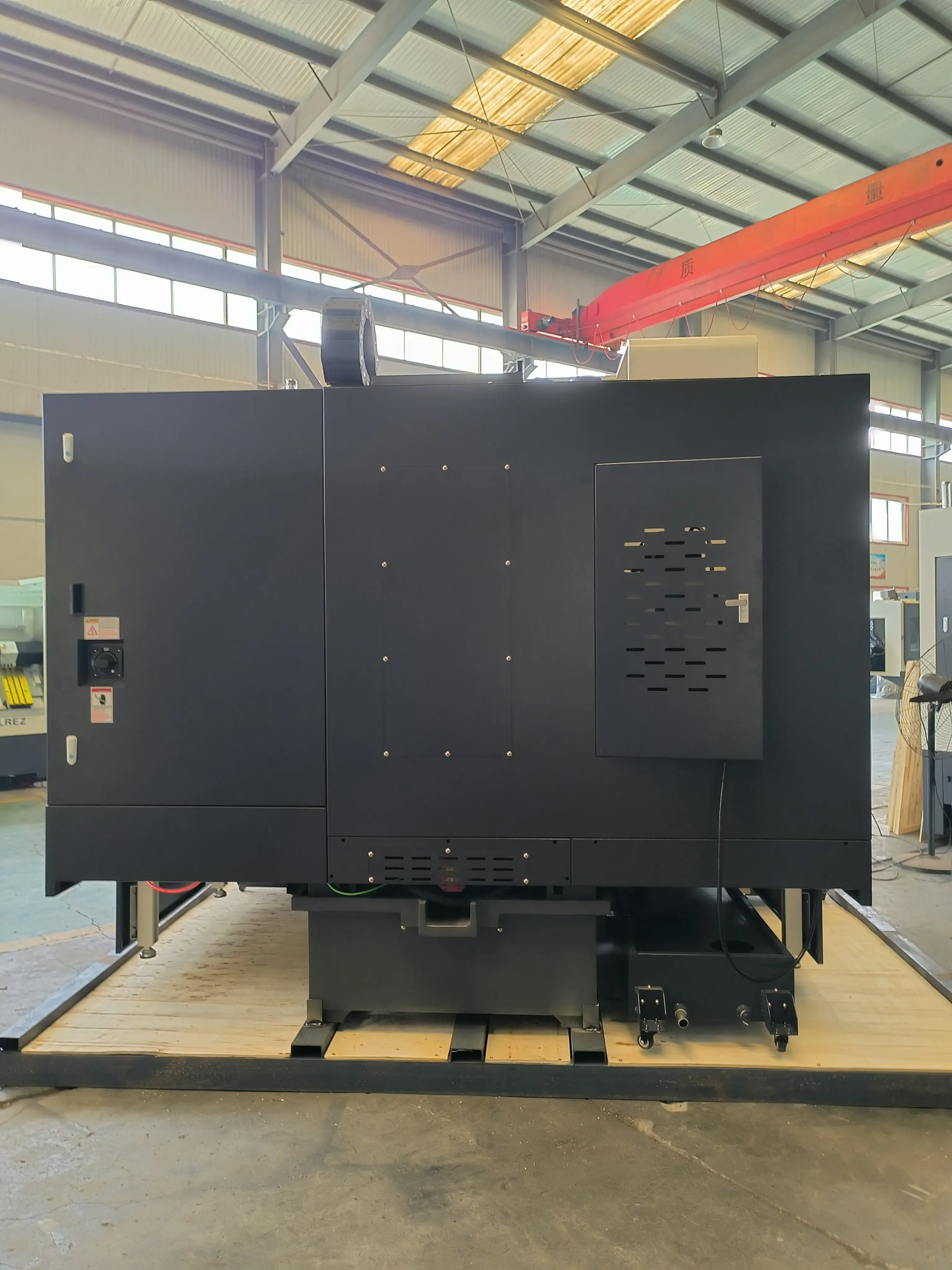 Фрезерный обрабатывающий центр с ЧПУ REALREZ VMC850, 4-ая ось + Fanuc Oi-MF tf plus, 11кВт