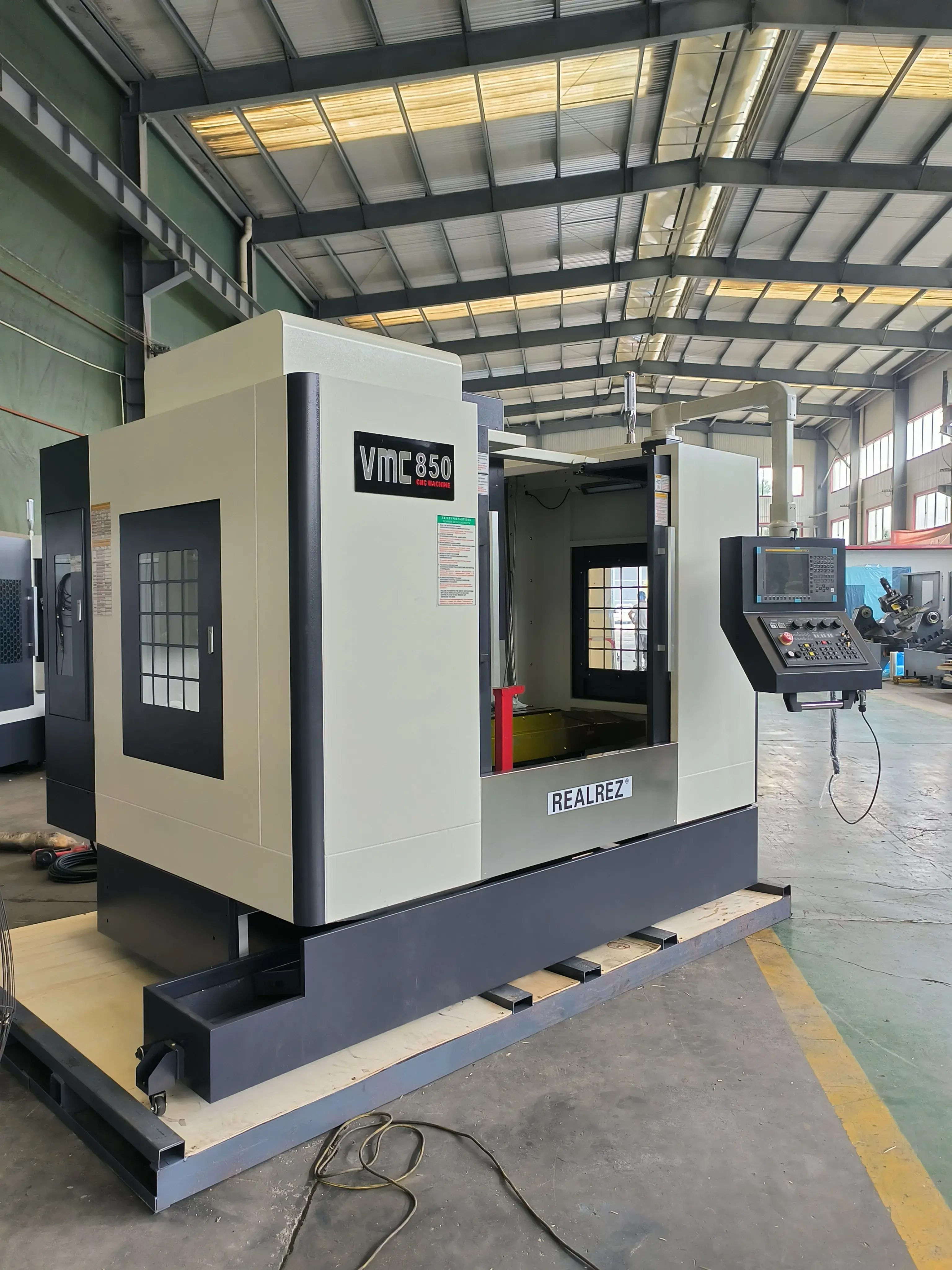 Фрезерный обрабатывающий центр с ЧПУ REALREZ VMC850, 4-ая ось + Fanuc Oi-MF tf plus, 11кВт
