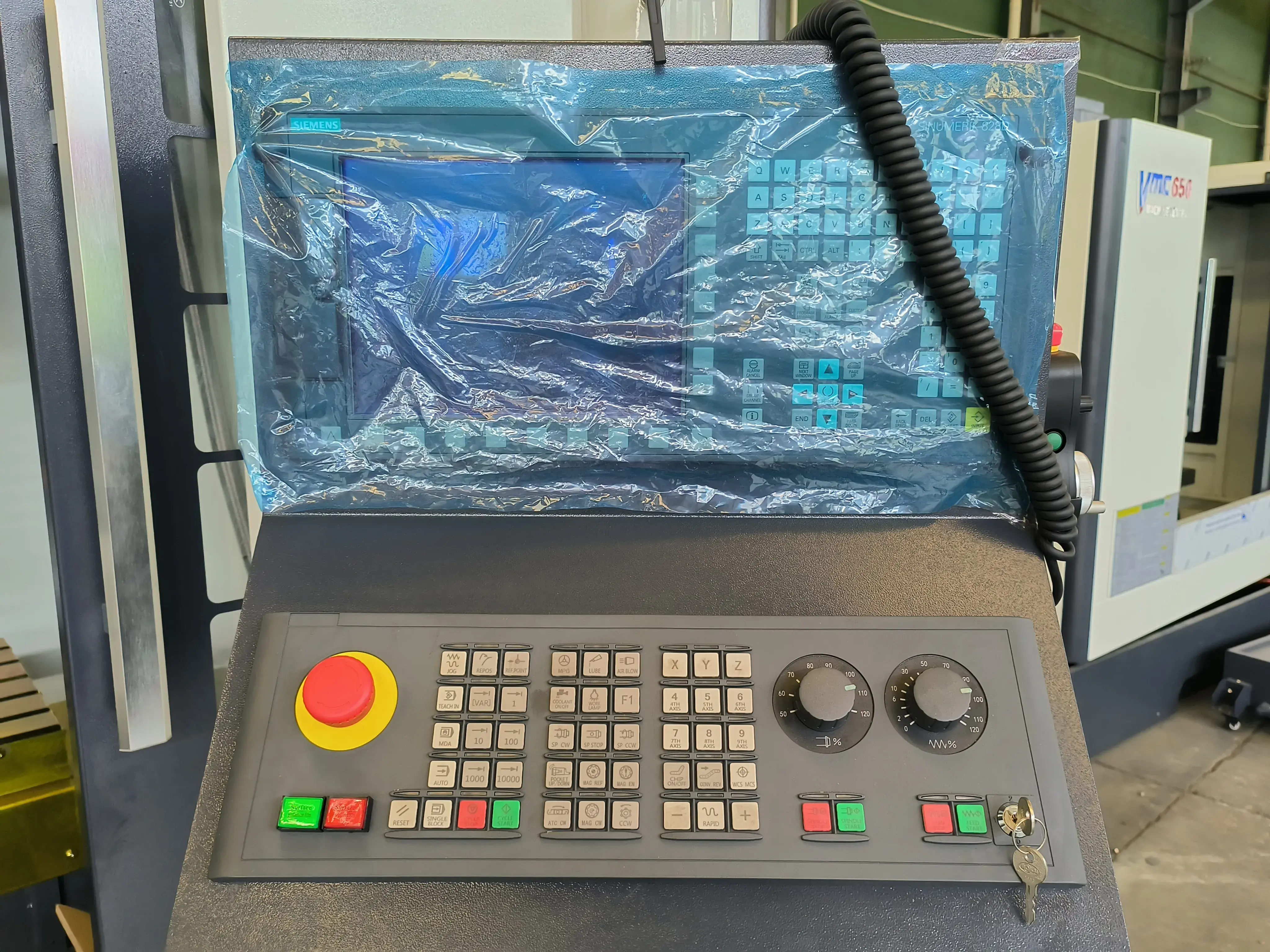 Фрезерный обрабатывающий центр с ЧПУ REALREZ VMC850 (Siemens 828D), 11кВт