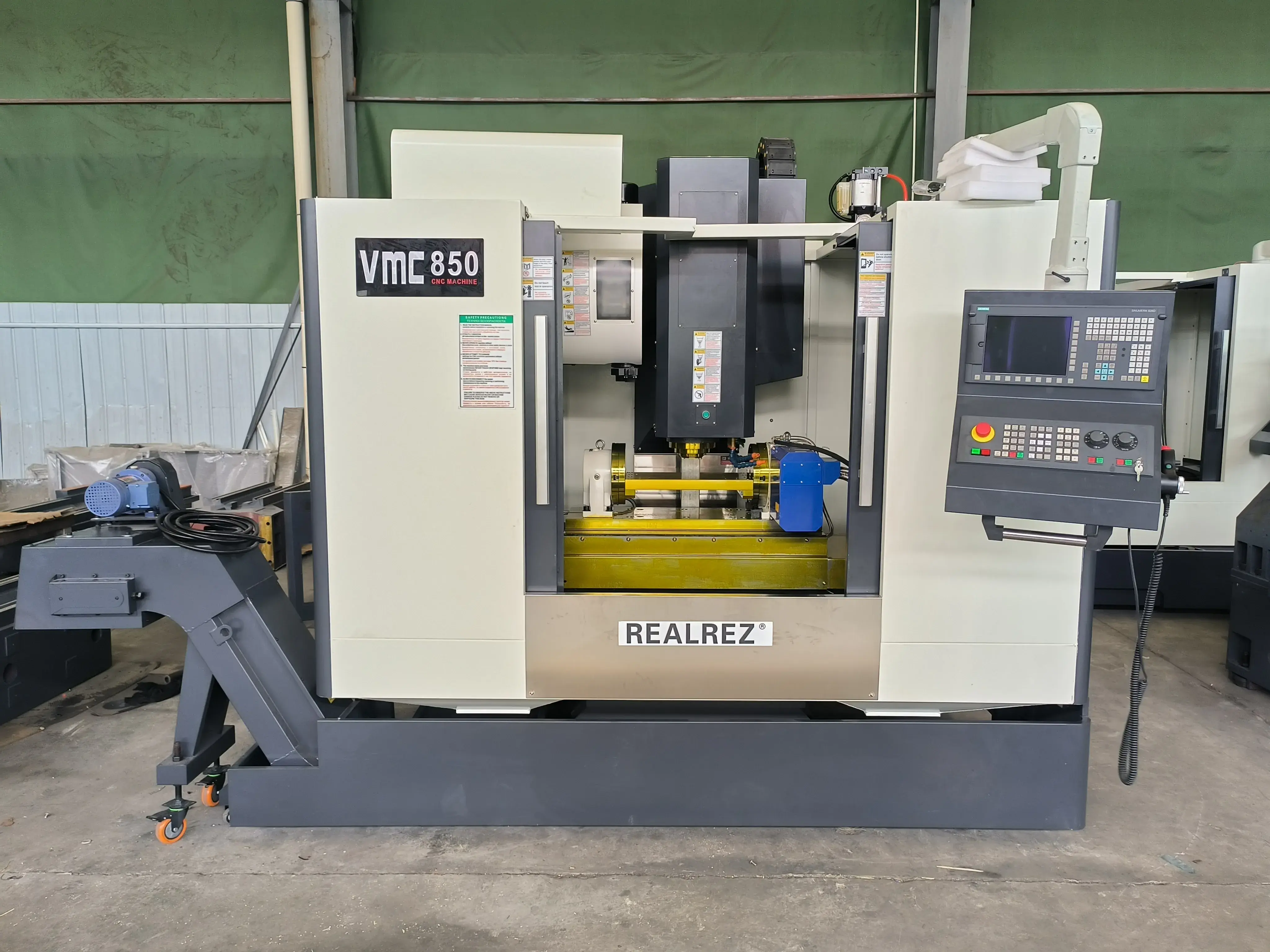 Фрезерный обрабатывающий центр с ЧПУ REALREZ VMC850 (4-ая ось + Siemens 828D)