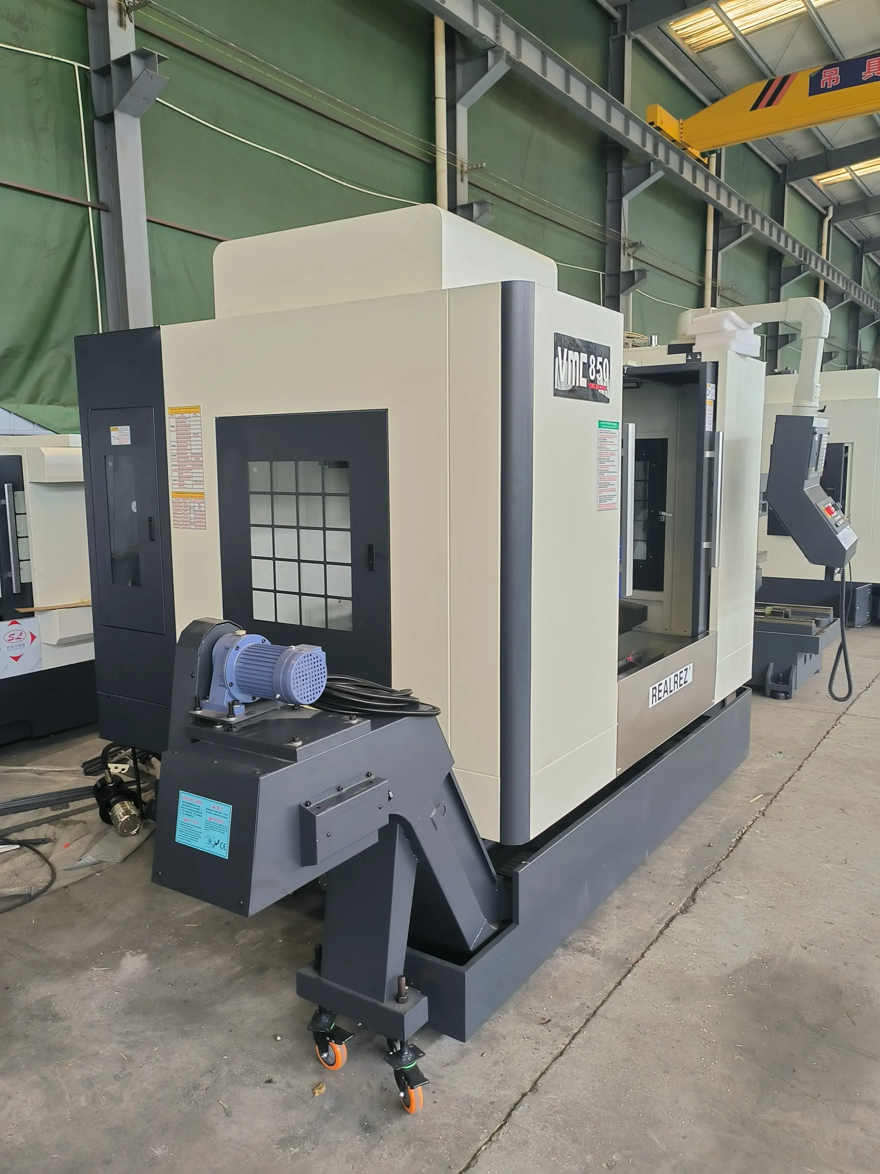 Фрезерный обрабатывающий центр с ЧПУ REALREZ VMC850 (4-ая ось + Siemens 828D)