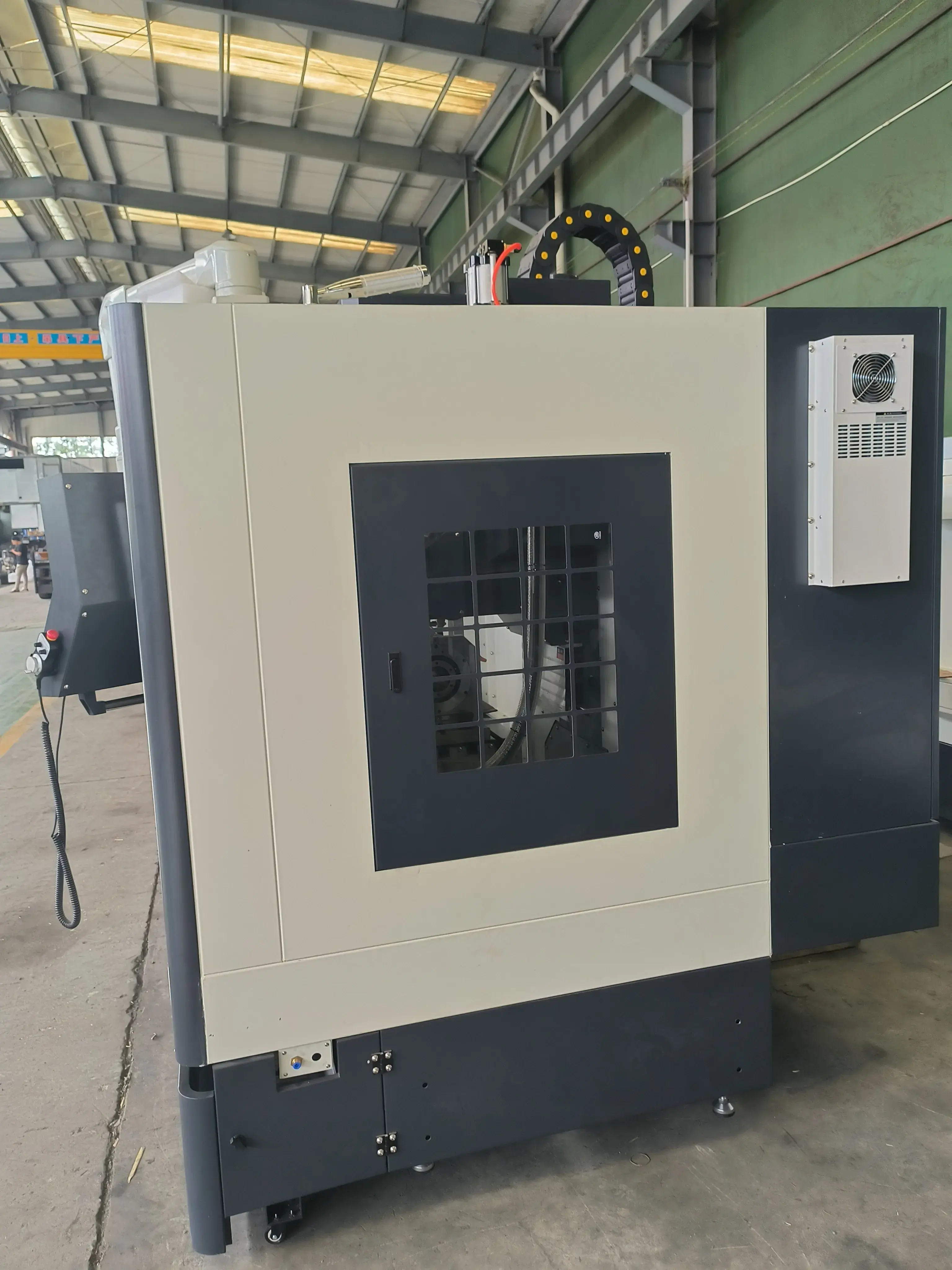 Фрезерный обрабатывающий центр с ЧПУ REALREZ VMC850 (4-ая ось + Siemens 828D)