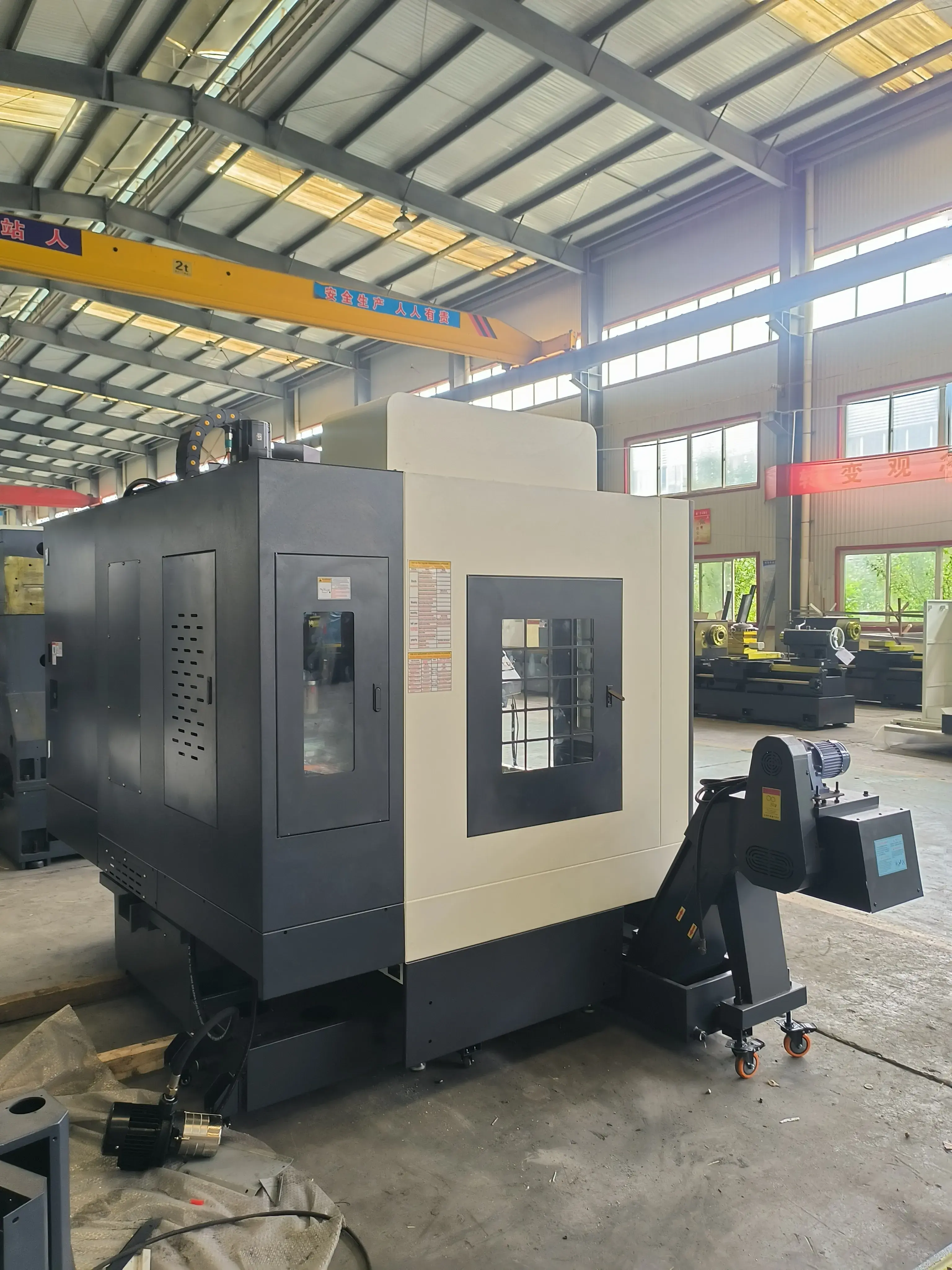 Фрезерный обрабатывающий центр с ЧПУ REALREZ VMC850 (4-ая ось + Siemens 828D)