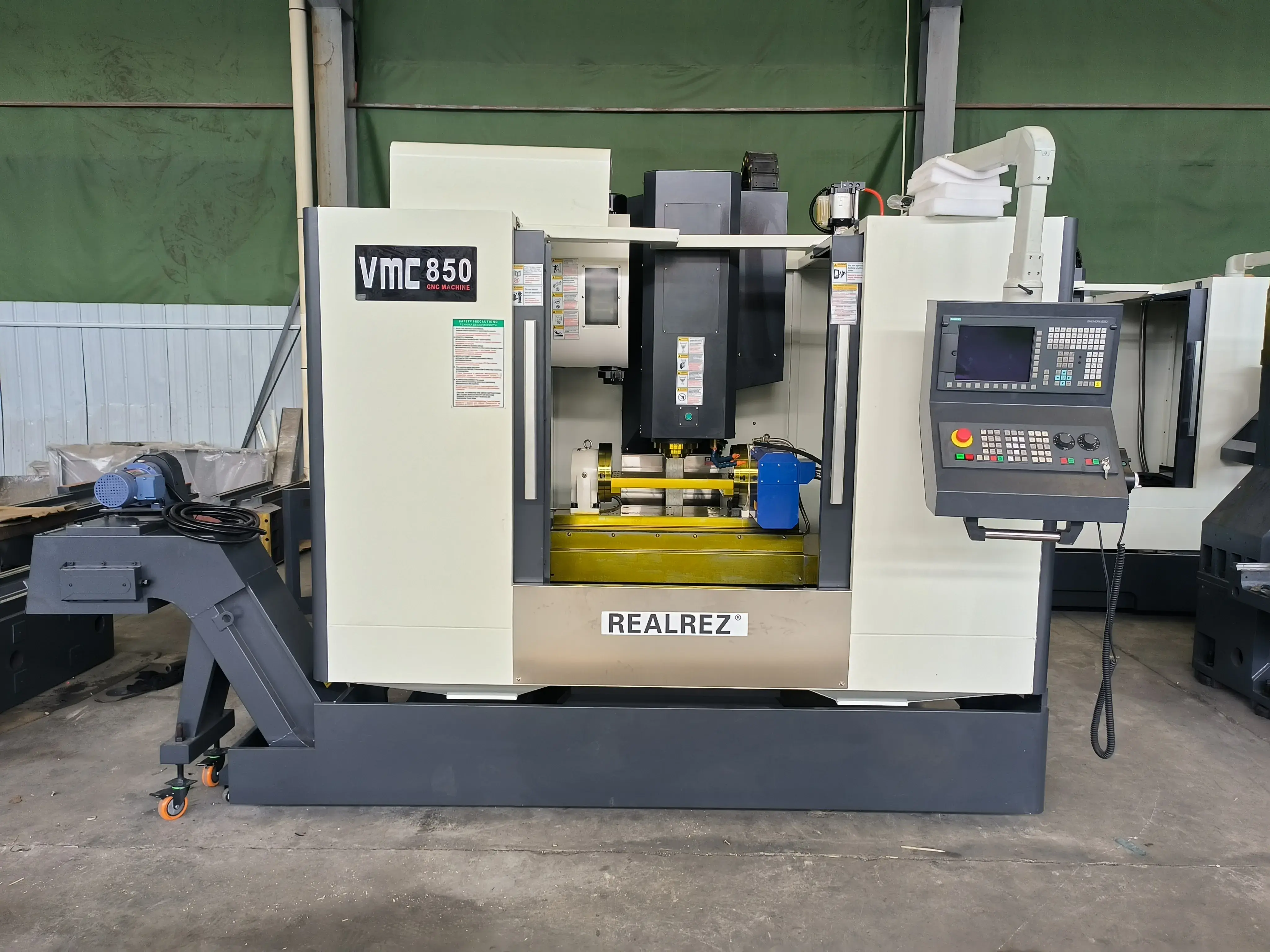 Фрезерный обрабатывающий центр с ЧПУ REALREZ VMC850 (4-ая ось + Siemens 828D)