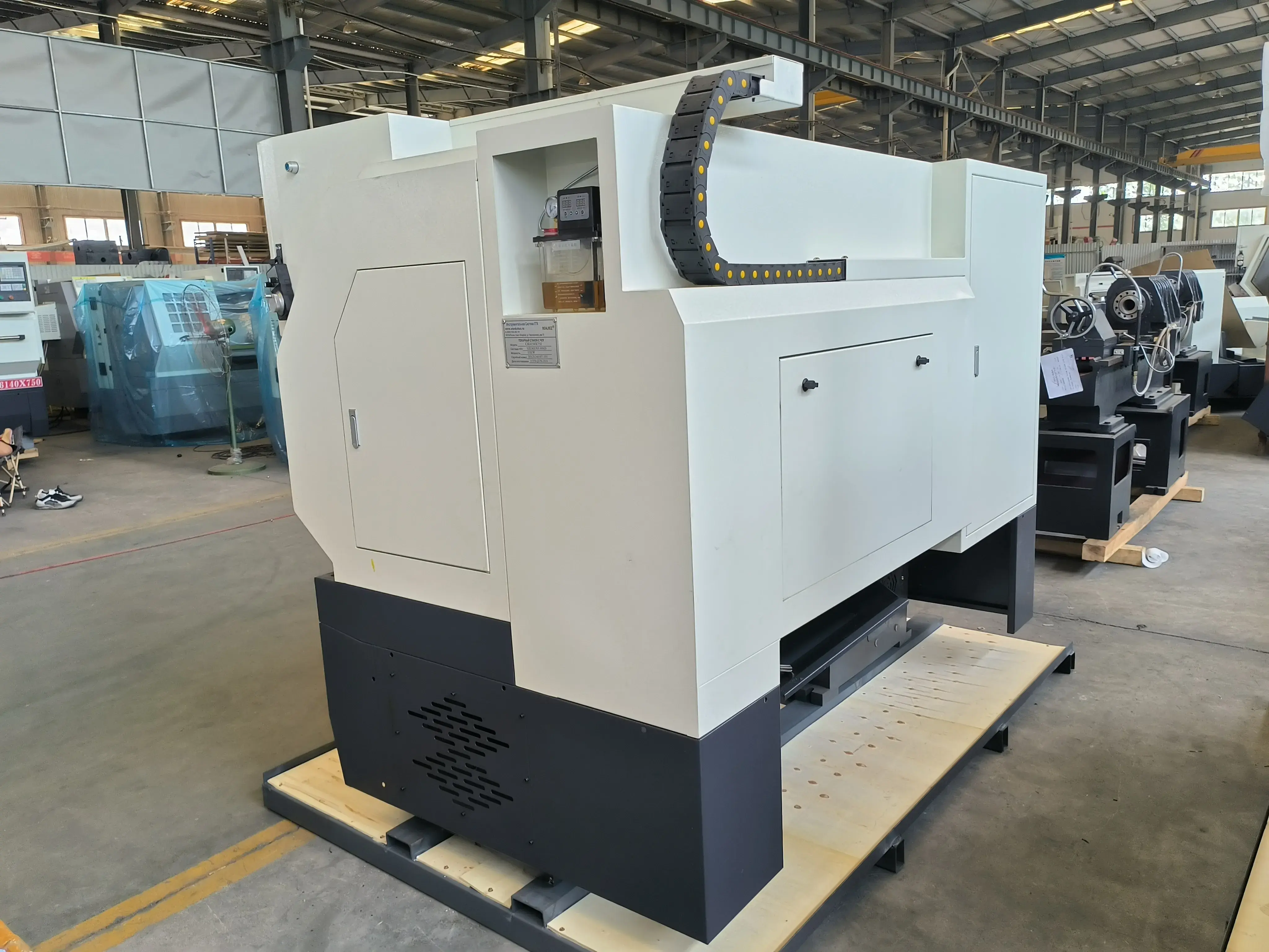 Токарный станок с ЧПУ Realrez CK 6150х750 SAM6, Siemens808D, 11кВт