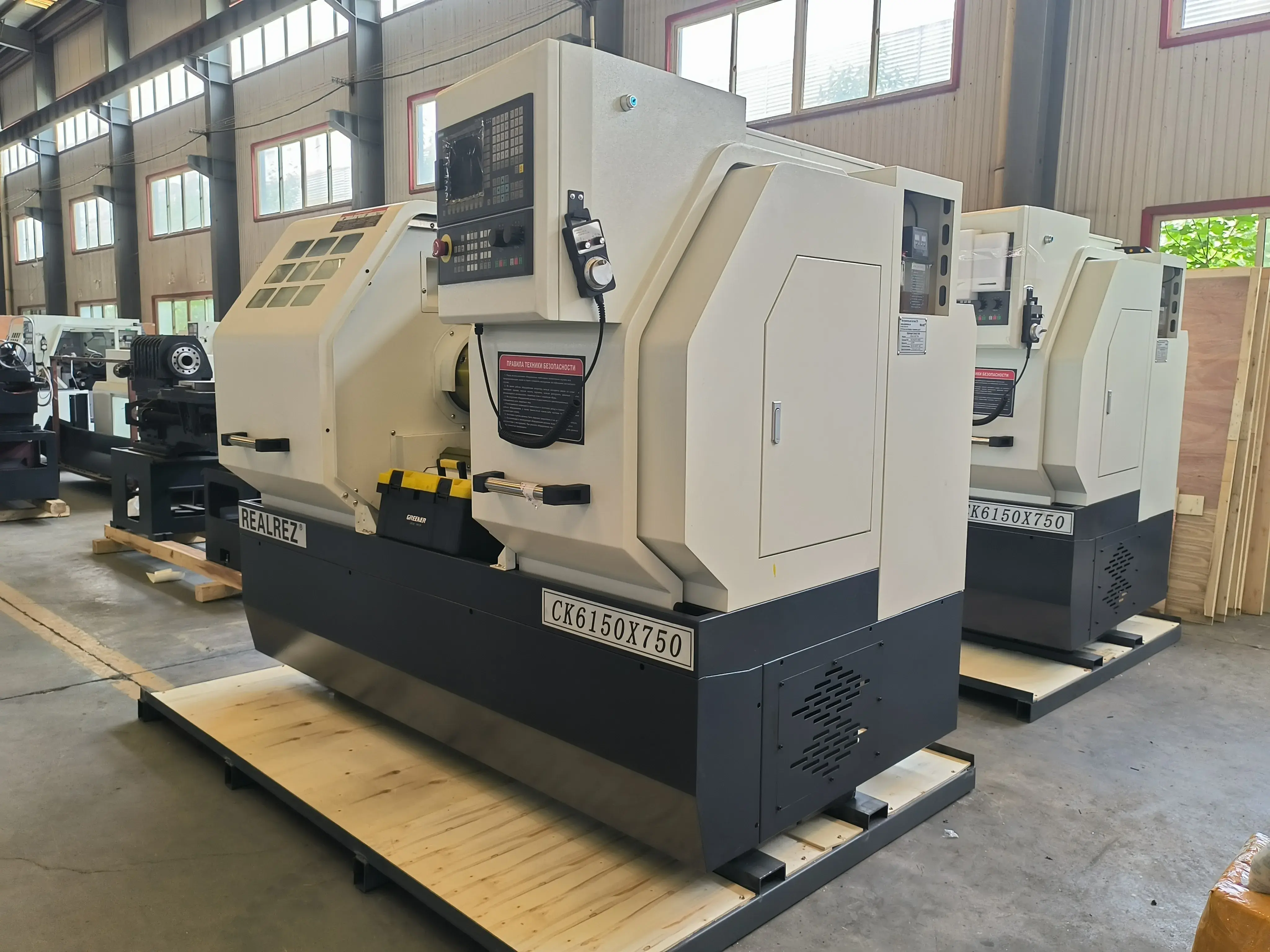 Токарный станок с ЧПУ Realrez CK 6150х750 SAM6, Siemens808D, 11кВт