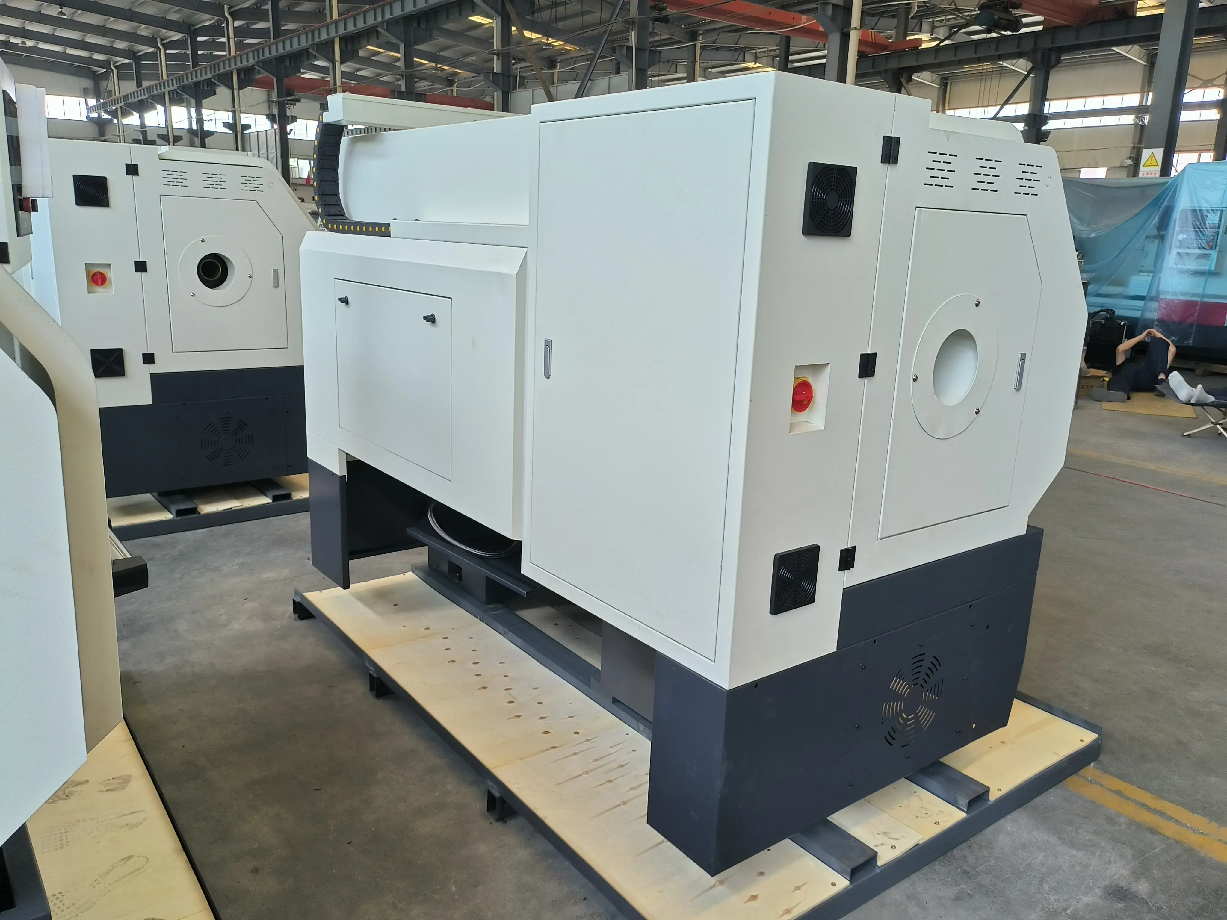 Токарный станок с ЧПУ Realrez CK 6150х750 SAM6, Siemens808D, 11кВт